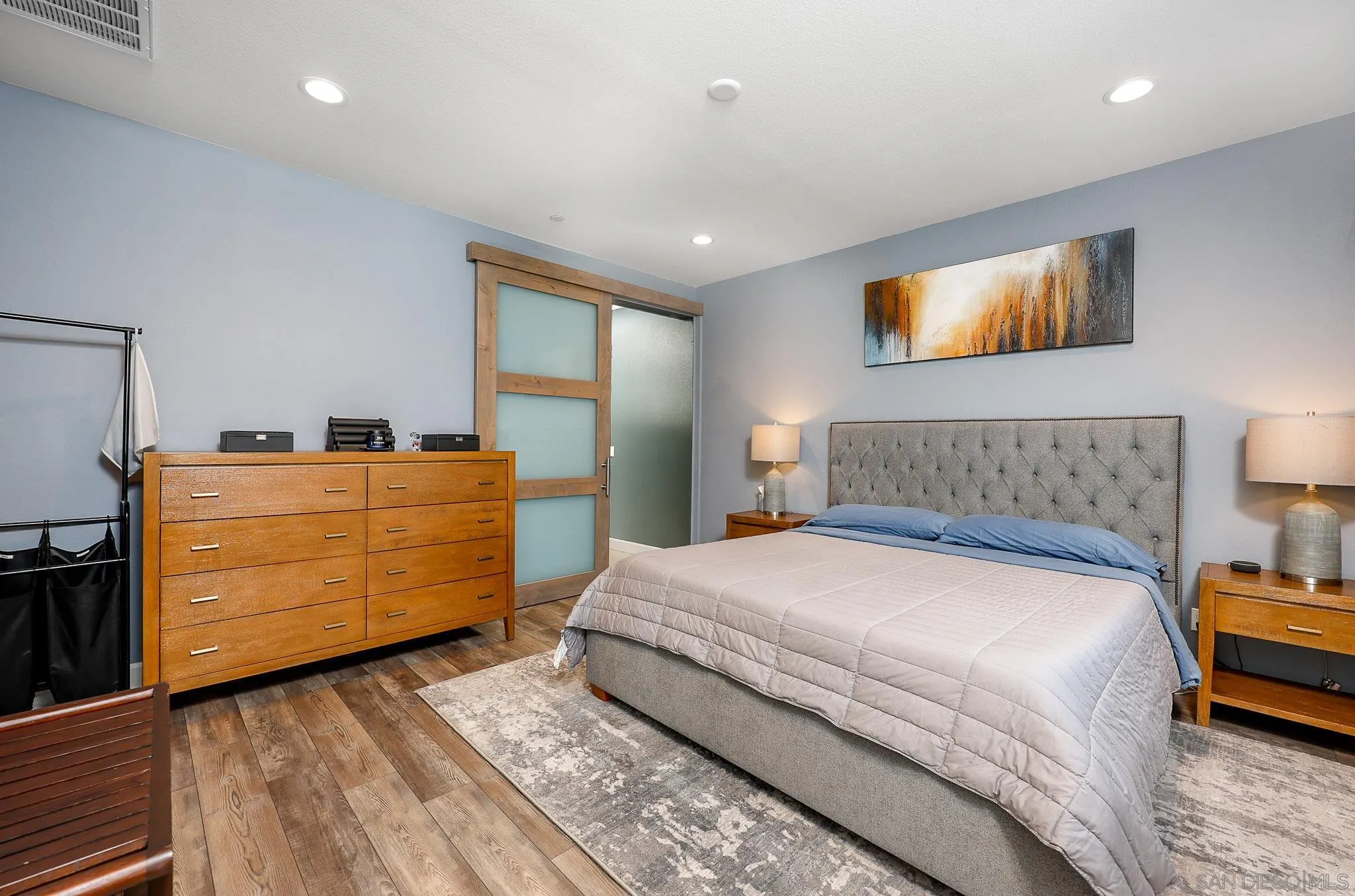 https://cdn.realtyfeed.com/cdn/127/260011016/26f1373305cb6dad95081fe0af463097.webp