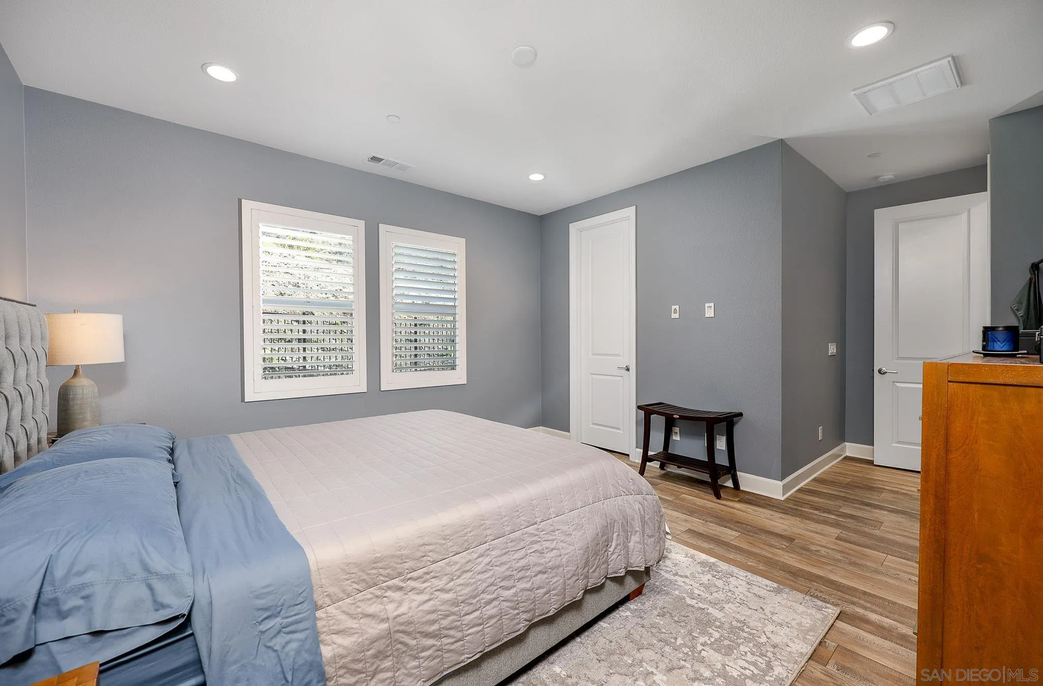https://cdn.realtyfeed.com/cdn/127/260011016/2d41c1a5f46eaaa13250383f2598522b.webp