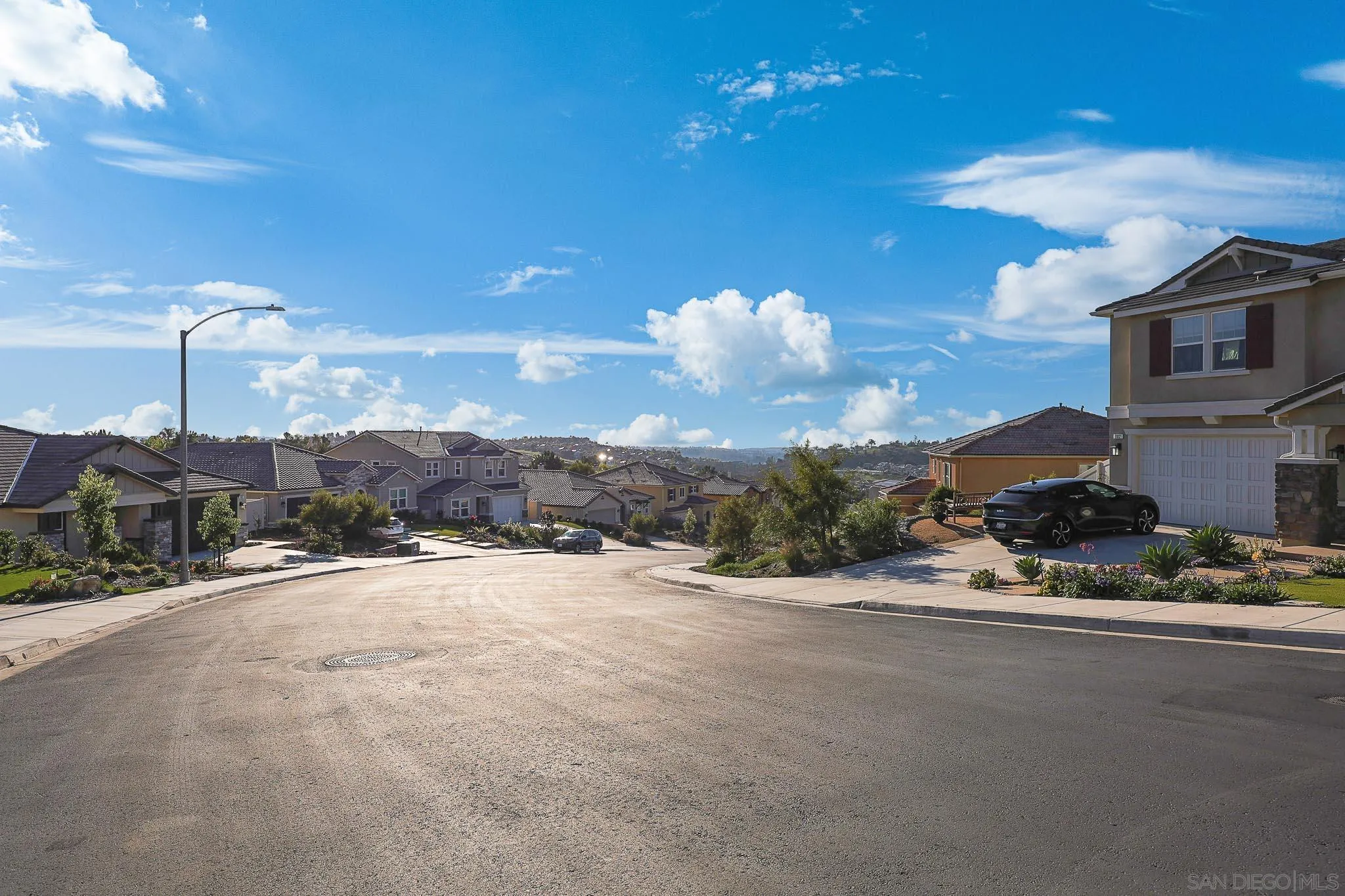 https://cdn.realtyfeed.com/cdn/127/260011016/2eabc9553ba46d7d1f018e738e1fea58.webp