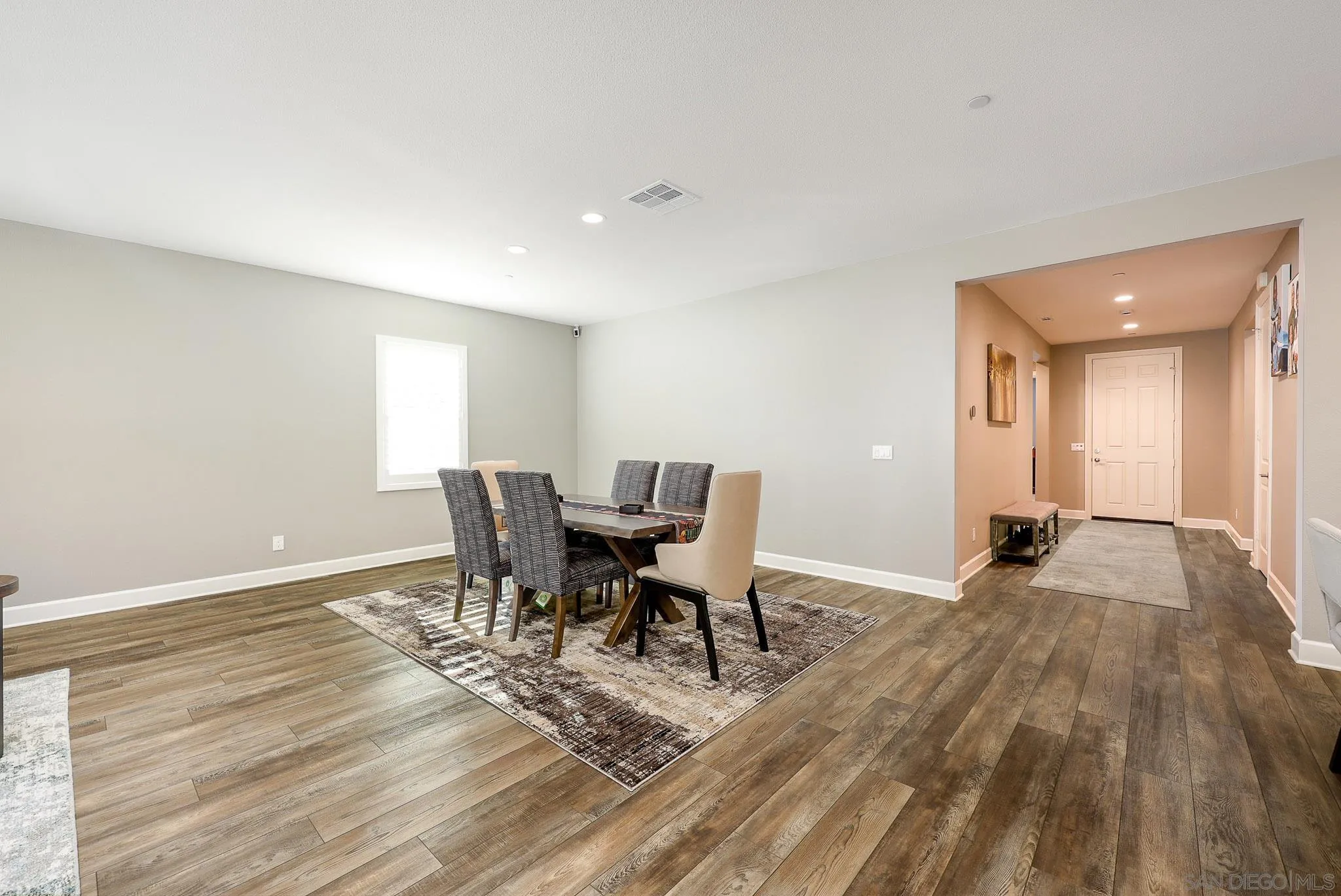 https://cdn.realtyfeed.com/cdn/127/260011016/82e46df3e037b4c6a97f1eff43db8c45.webp