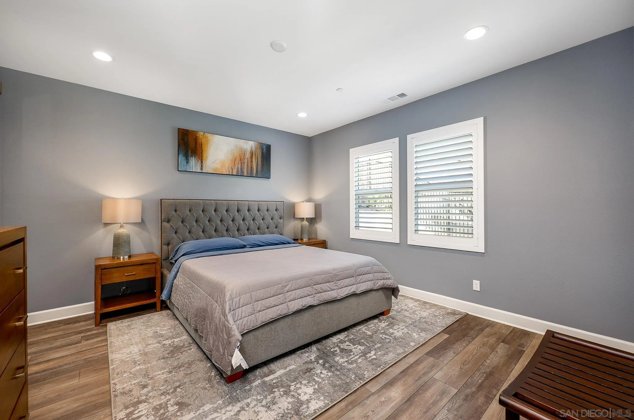 https://cdn.realtyfeed.com/cdn/127/260011016/a1b5f06f19bfc09cc0f26d792b9ea0f9.webp
