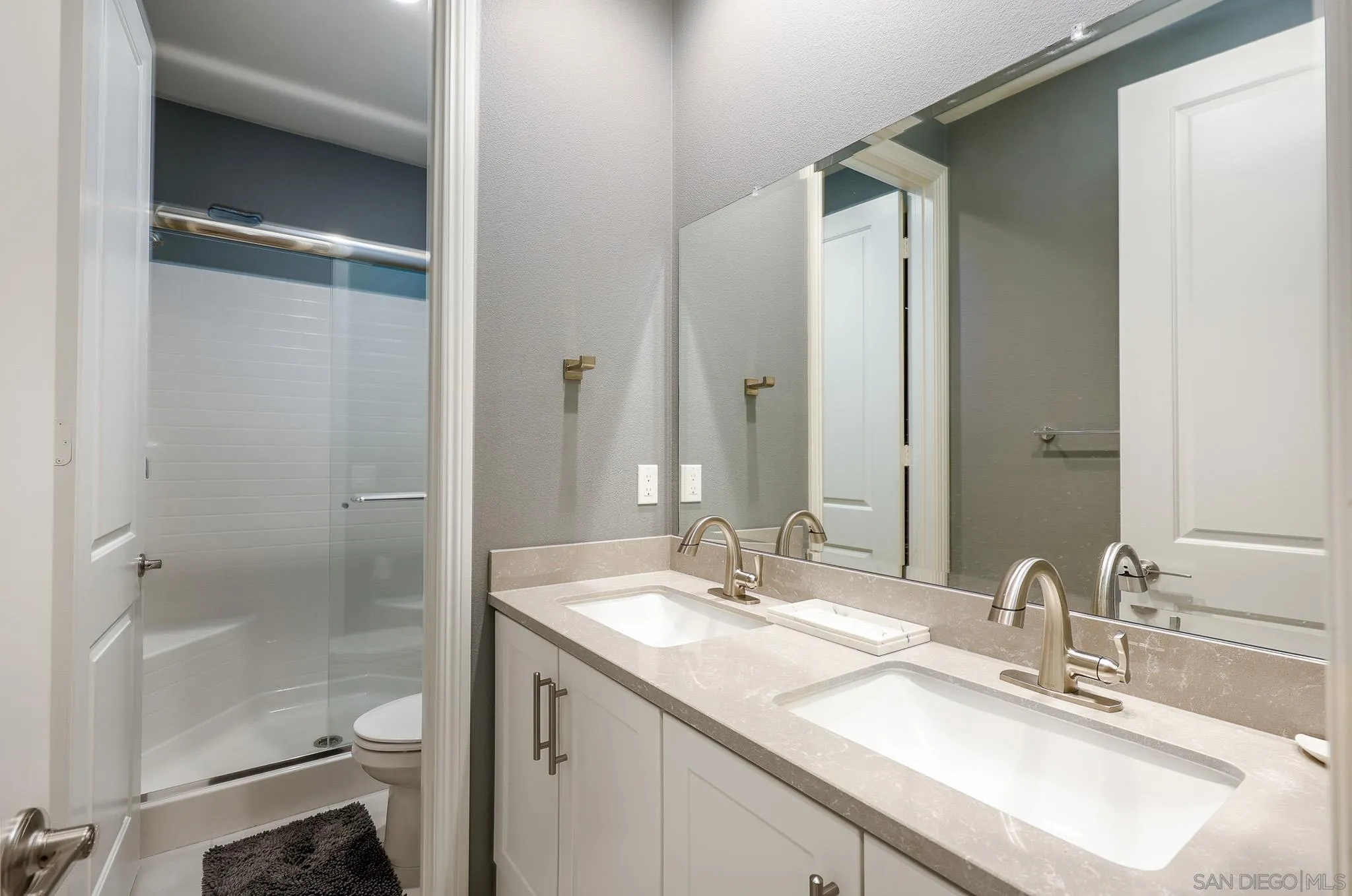 https://cdn.realtyfeed.com/cdn/127/260011016/e787f7a688b8da2934b40bd09a7ac207.webp