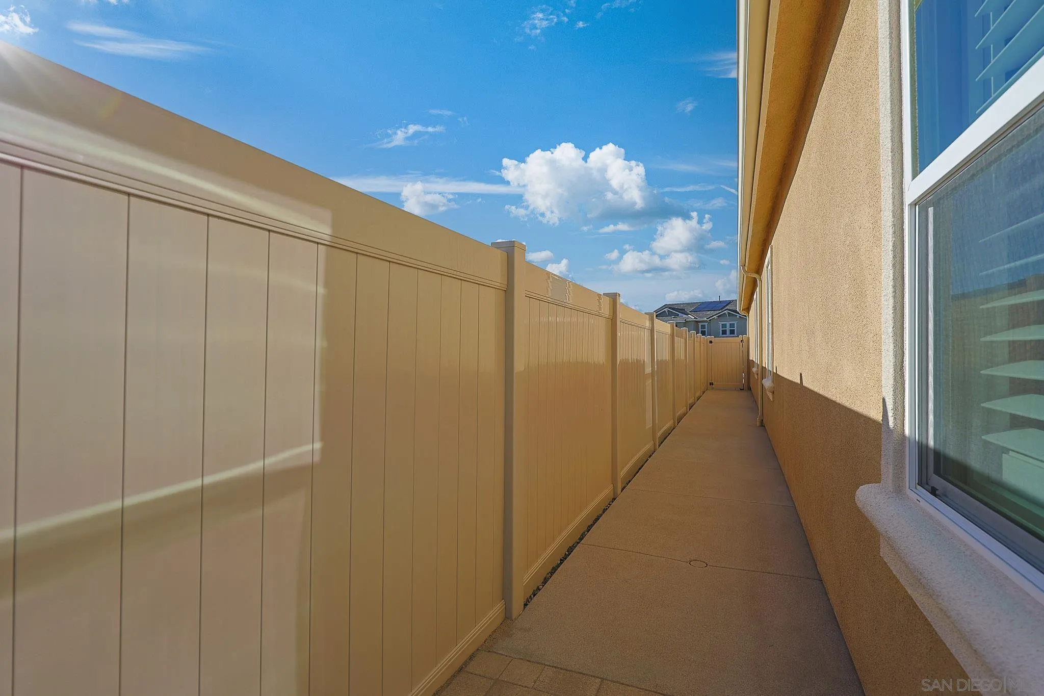 https://cdn.realtyfeed.com/cdn/127/260011016/eabcac36da4ad6307c6773e8cd489c86.webp