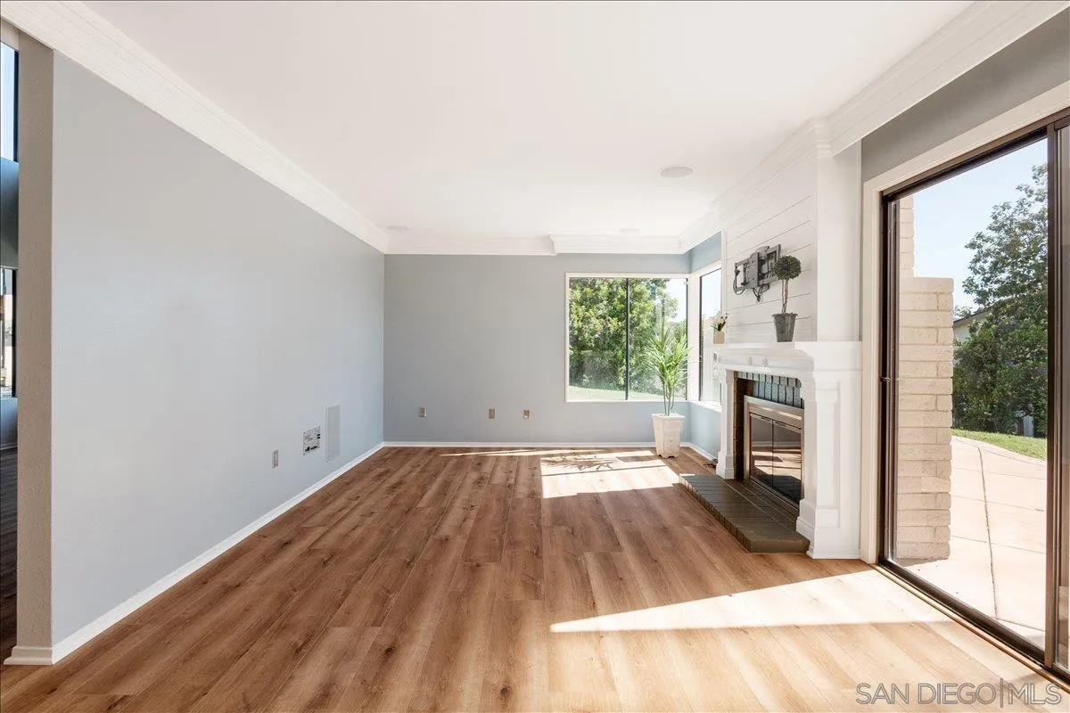 https://cdn.realtyfeed.com/cdn/127/260011017/380b2fc3d093201c4cb695bf9761ffb2.webp
