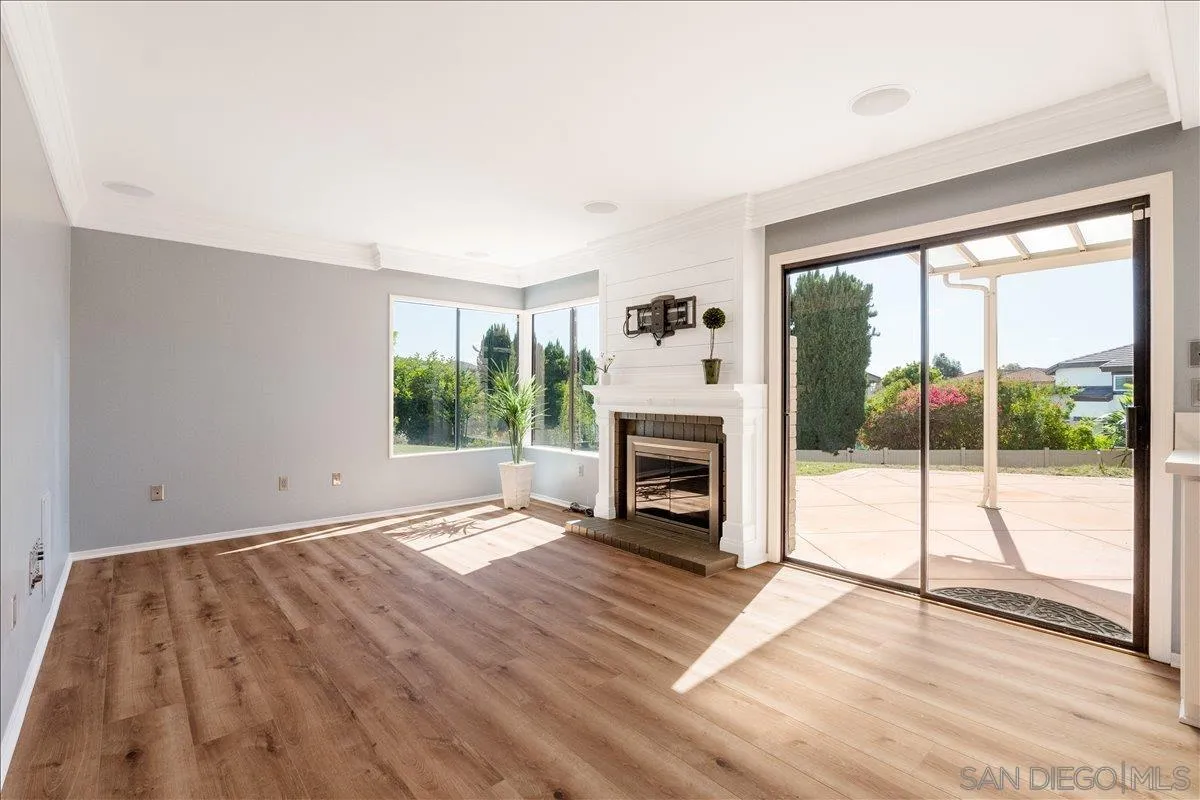 https://cdn.realtyfeed.com/cdn/127/260011017/4af990c5159c425d9df5d34b4a41af9d.webp