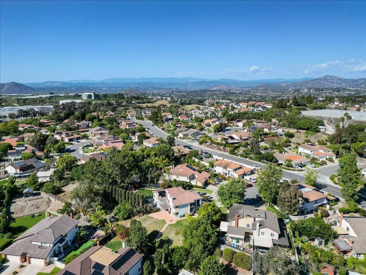 https://cdn.realtyfeed.com/cdn/127/260011017/5d4f7a67017c8f55f143f02cd44fd886.webp