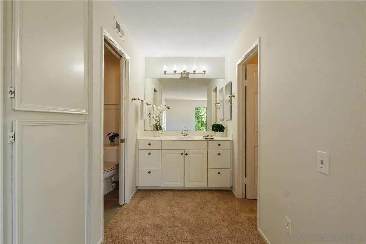 https://cdn.realtyfeed.com/cdn/127/260011017/5e97c3220e8ba112f6b9b73862c95cc2.webp