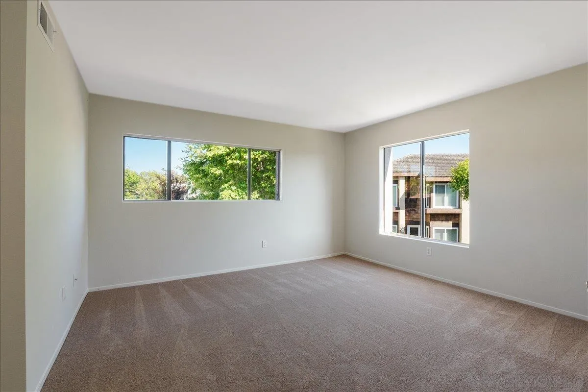 https://cdn.realtyfeed.com/cdn/127/260011017/8466a0dbf852f066fadb7589688e77a1.webp