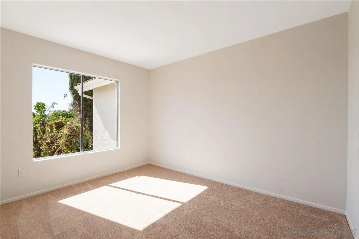 https://cdn.realtyfeed.com/cdn/127/260011017/d86c6a18bcb6dcf95208496c33c86276.webp