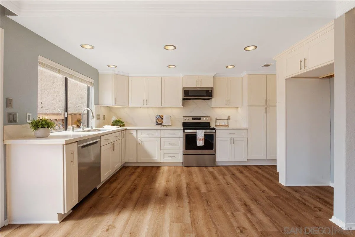 https://cdn.realtyfeed.com/cdn/127/260011017/e0c5cf220d36aff3731aaf090cb90c4b.webp