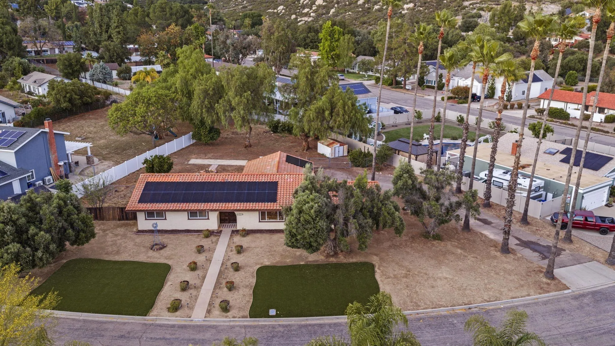 https://cdn.realtyfeed.com/cdn/127/260011018/154cfeae5d1cec5a492b652b9727f369.webp
