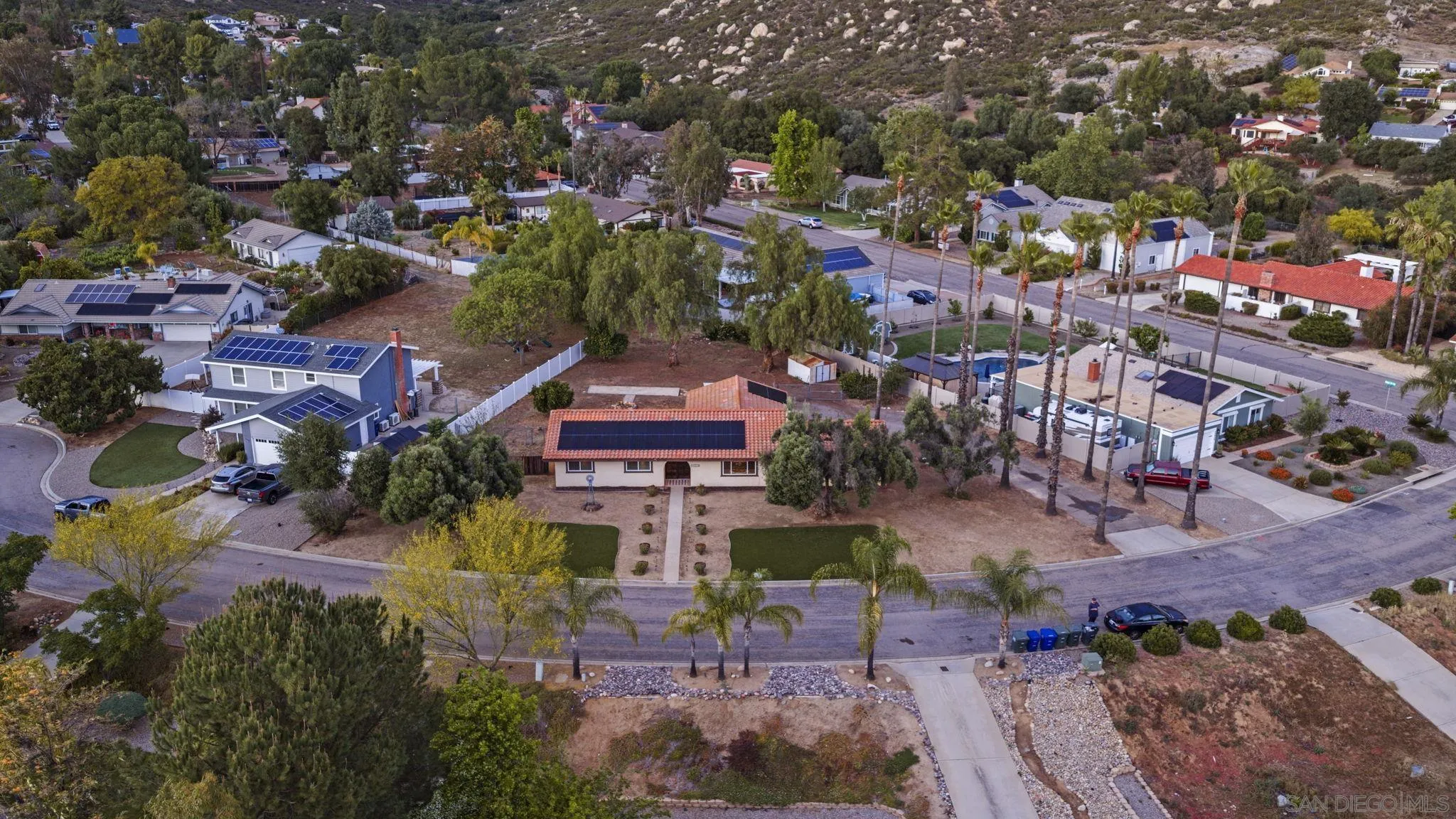 https://cdn.realtyfeed.com/cdn/127/260011018/4b0e256fa2433fc5e41477a5101267da.webp