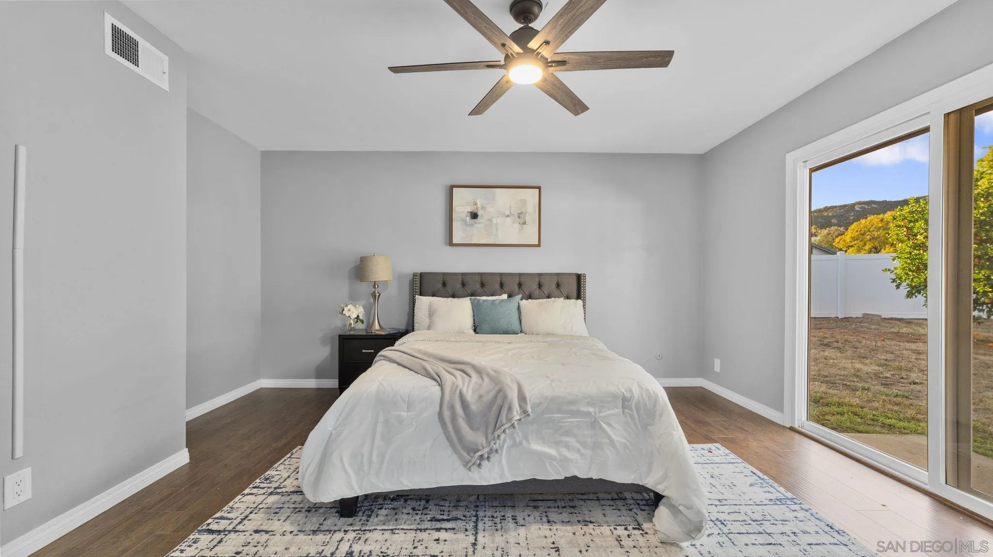 https://cdn.realtyfeed.com/cdn/127/260011018/8b56651c8a1c540b0c14031f912034bd.webp