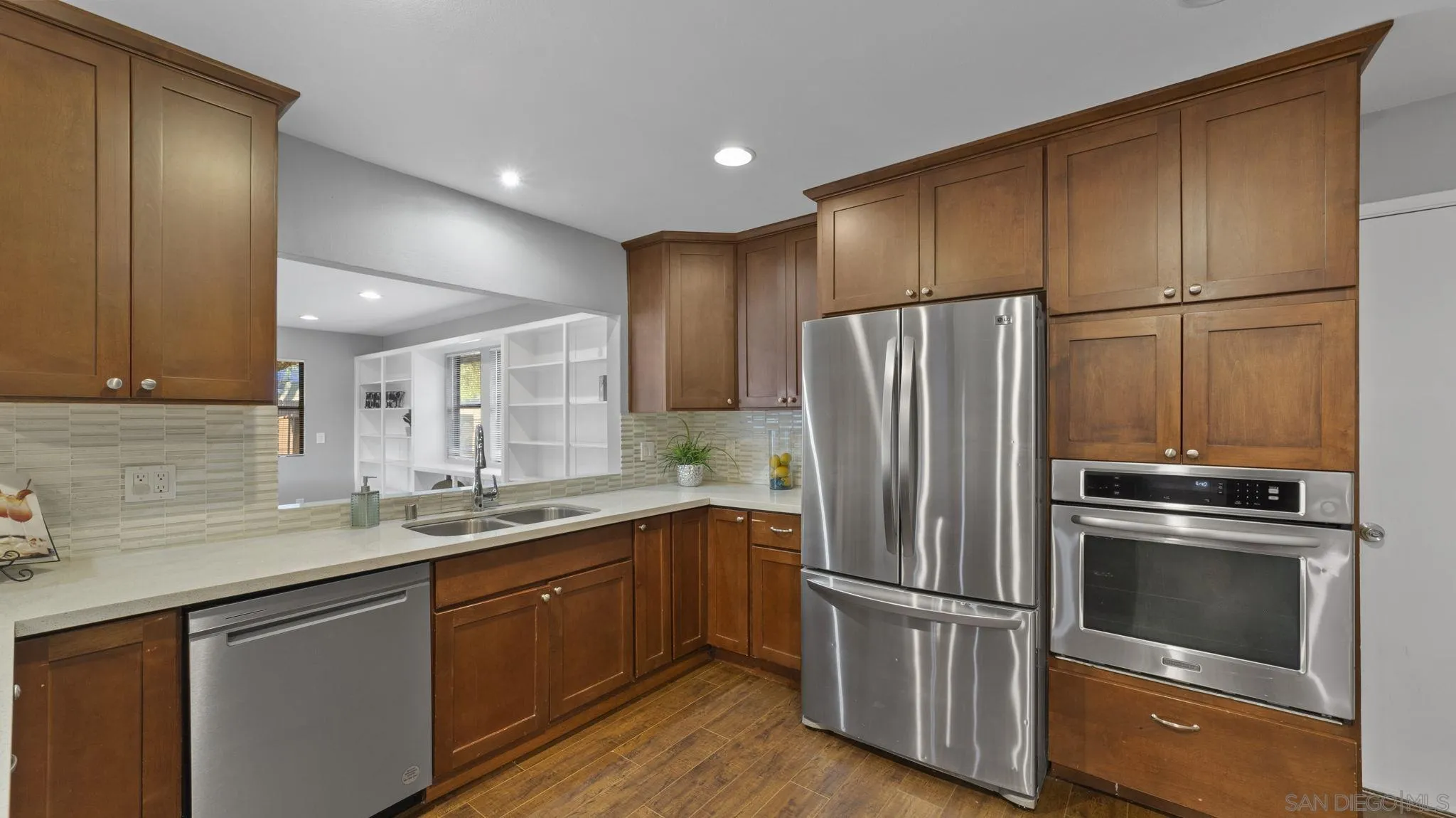 https://cdn.realtyfeed.com/cdn/127/260011018/c87e38d2b8116179ed7cac97cce20cf8.webp