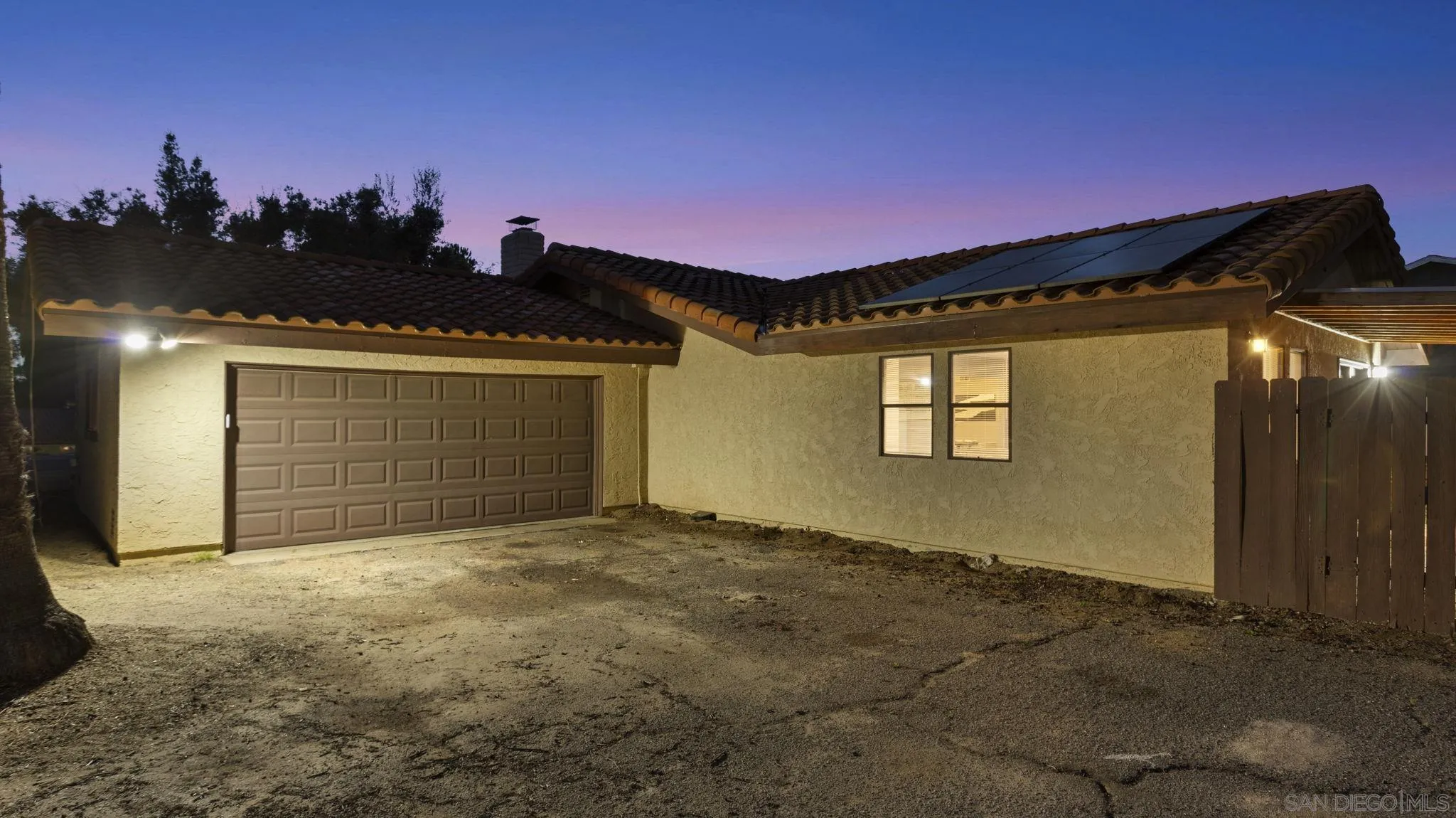 https://cdn.realtyfeed.com/cdn/127/260011018/f973583baba822e7c56cef61d57120bf.webp