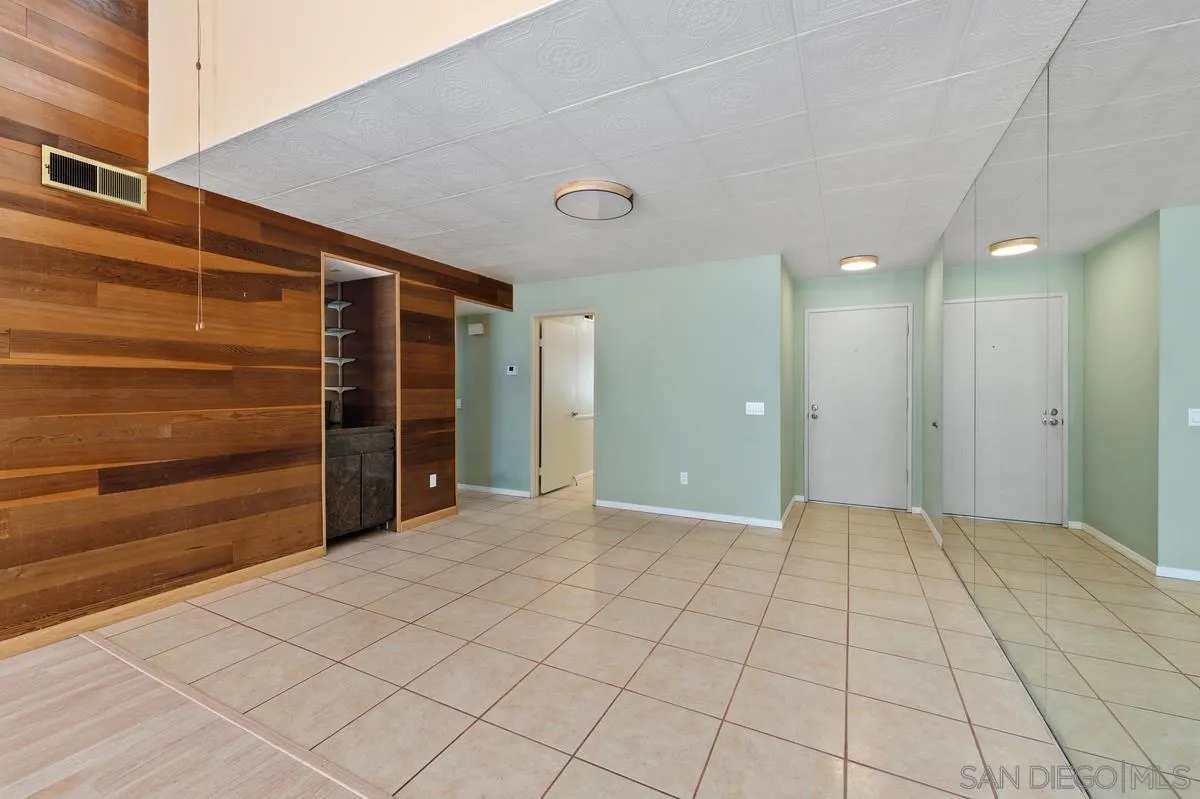 Photo #11: 260011019 Listing: Photo #11