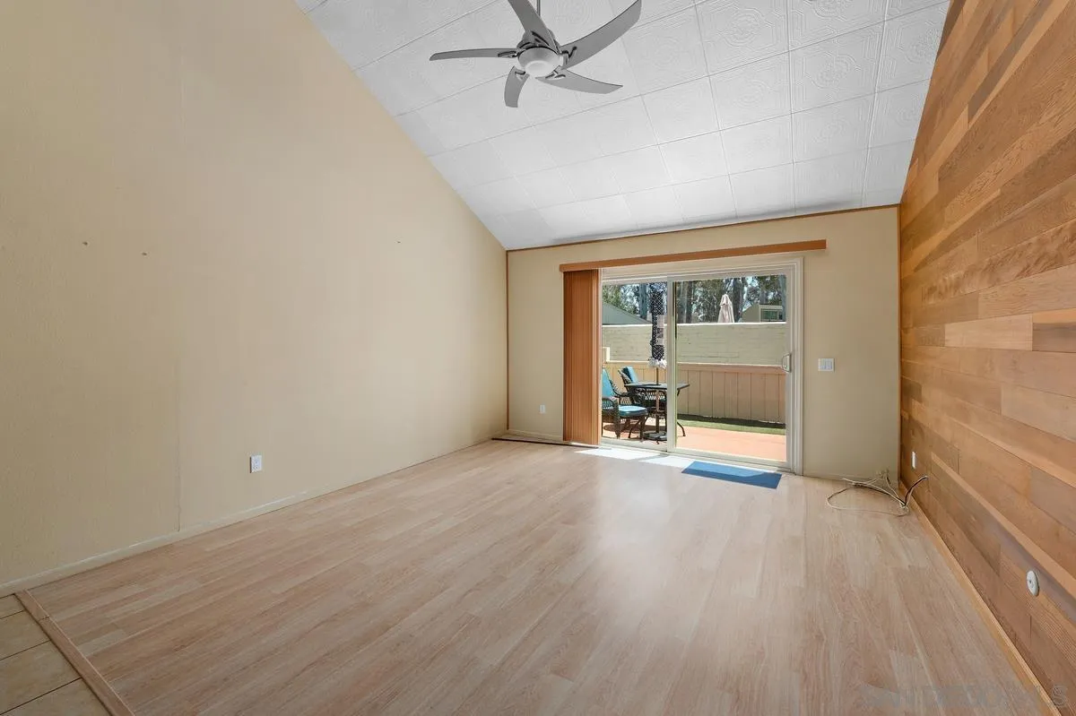 Photo #8: 260011019 Listing: Photo #8