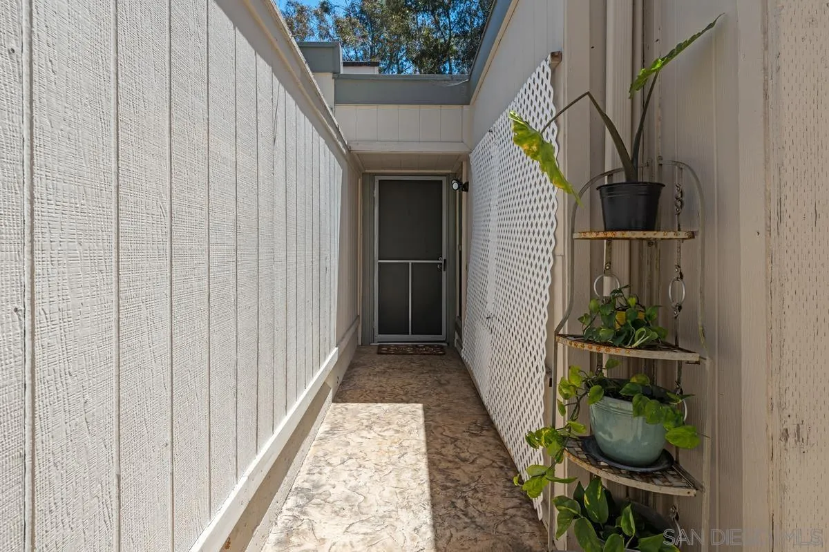 Photo #6: 260011019 Listing: Photo #6