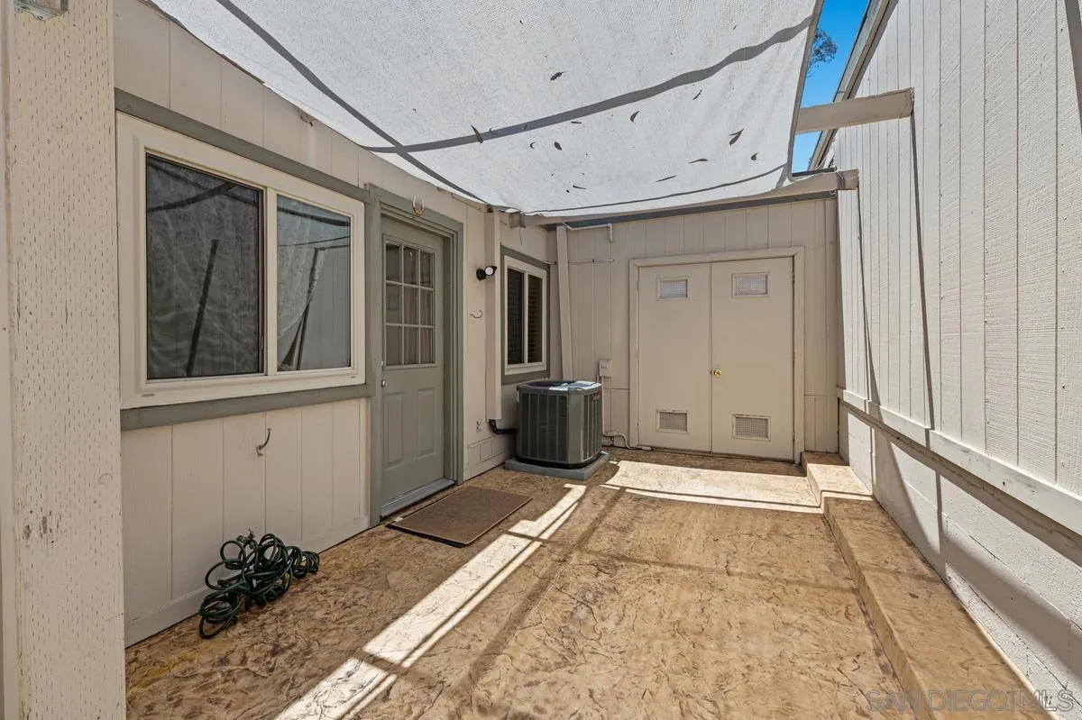 Photo #5: 260011019 Listing: Photo #5