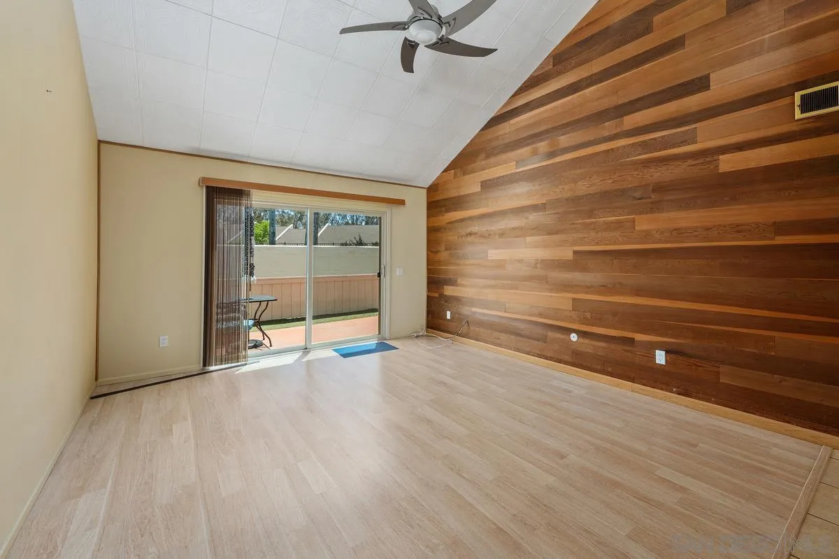 Photo #9: 260011019 Listing: Photo #9
