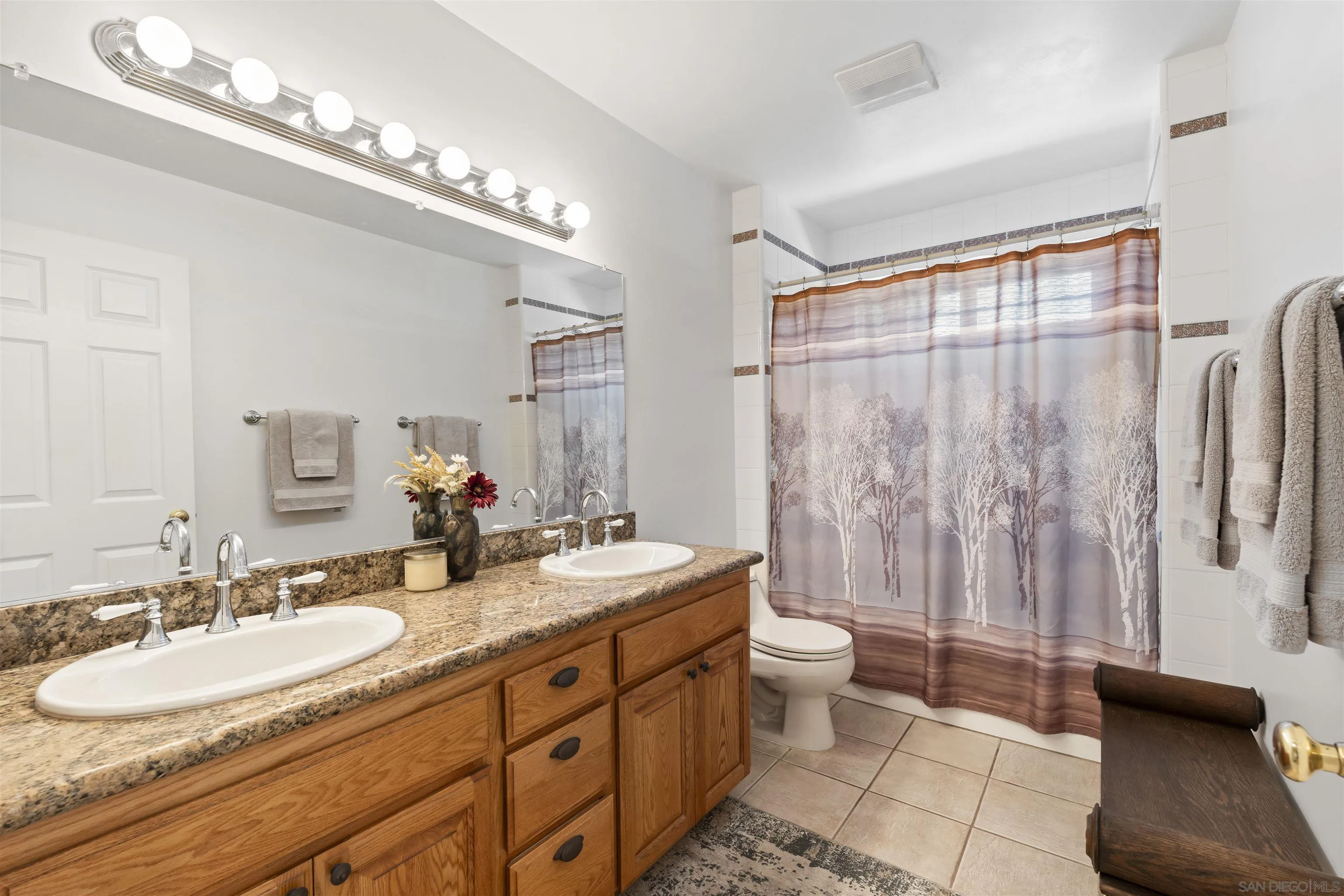 https://cdn.realtyfeed.com/cdn/127/260011020/6c88803282a376a7ac36ede6bdfd515d.webp