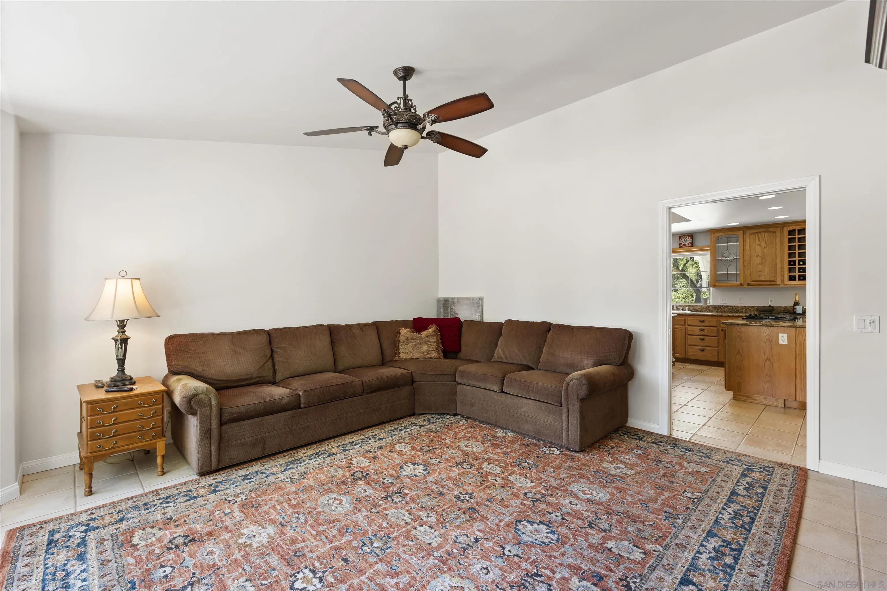 https://cdn.realtyfeed.com/cdn/127/260011020/ddf34c30d9c4c1ba94af58d786aace48.webp