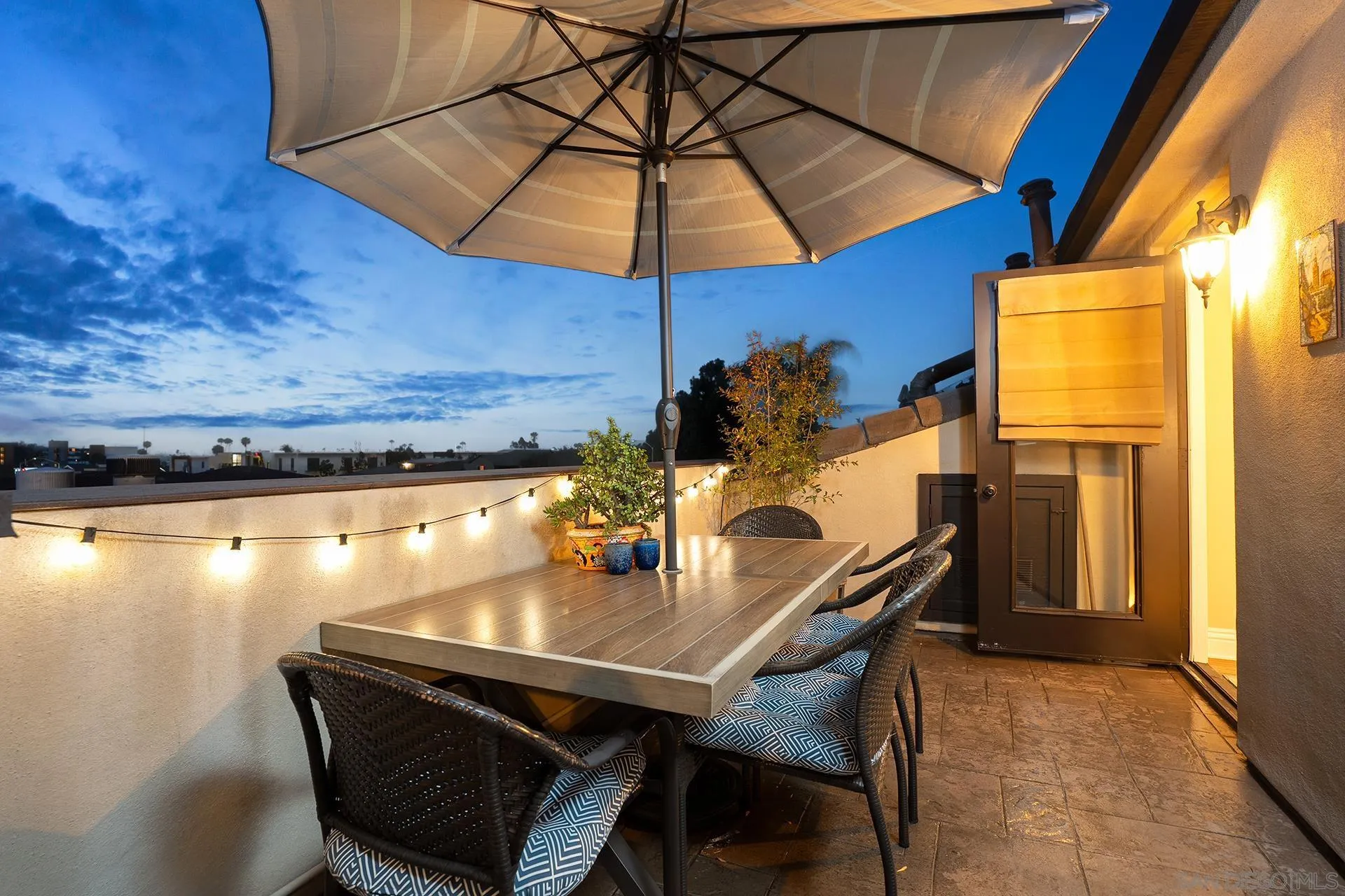 https://cdn.realtyfeed.com/cdn/127/260011022/881225104befc46547e65950b3bca8ed.webp