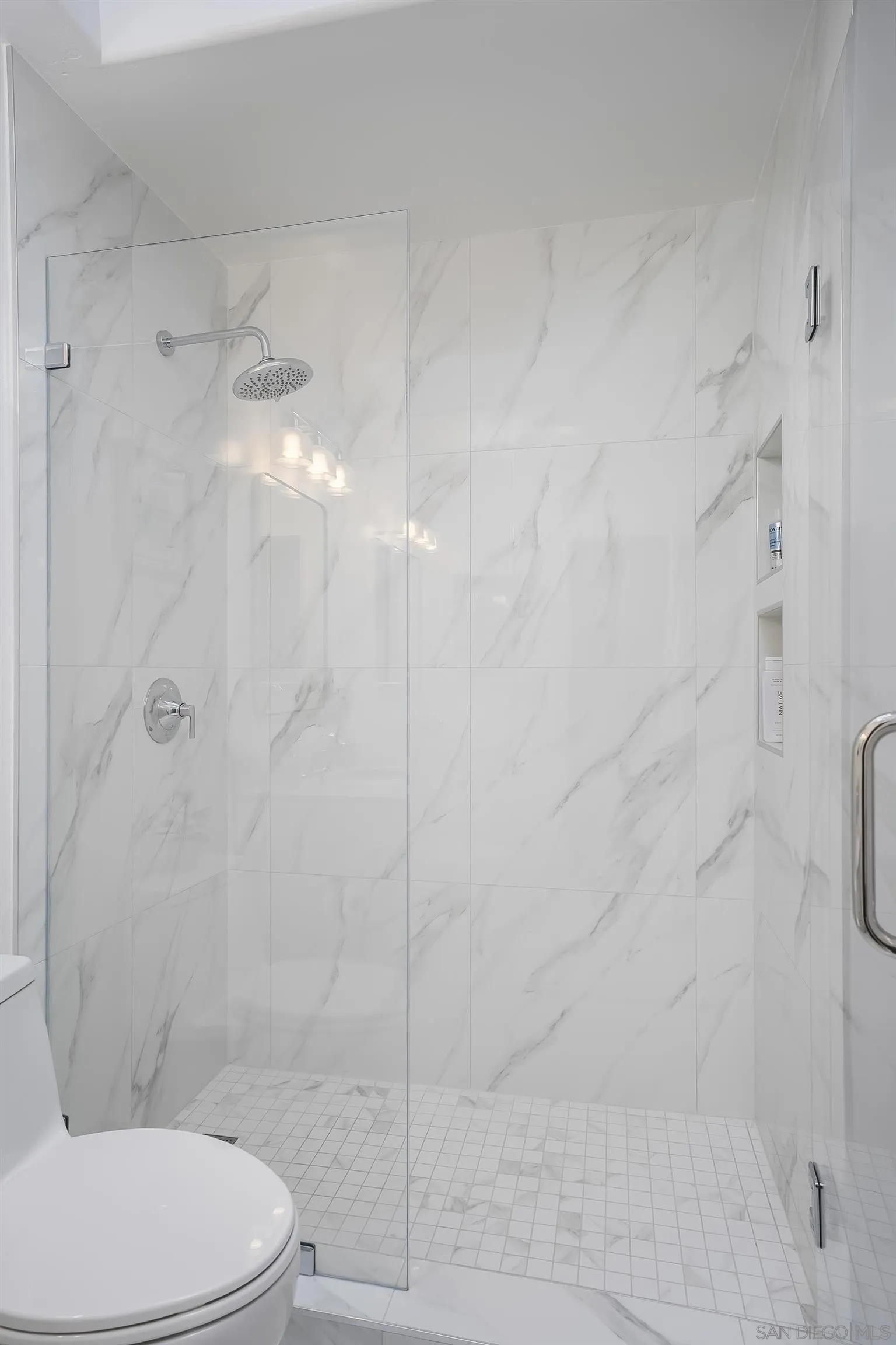 https://cdn.realtyfeed.com/cdn/127/260011022/b83b0f7ac54f58075bb242069e799ed7.webp