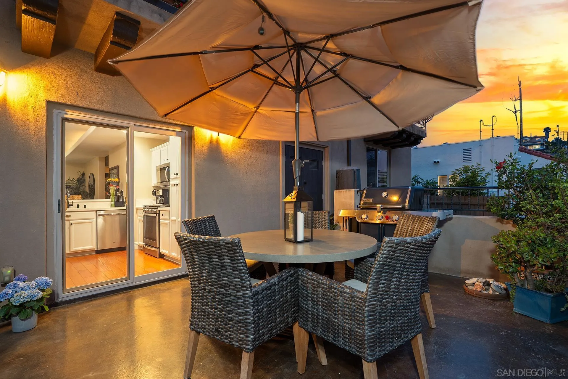 https://cdn.realtyfeed.com/cdn/127/260011022/e56aeb8f457f809378f2834441af6a42.webp