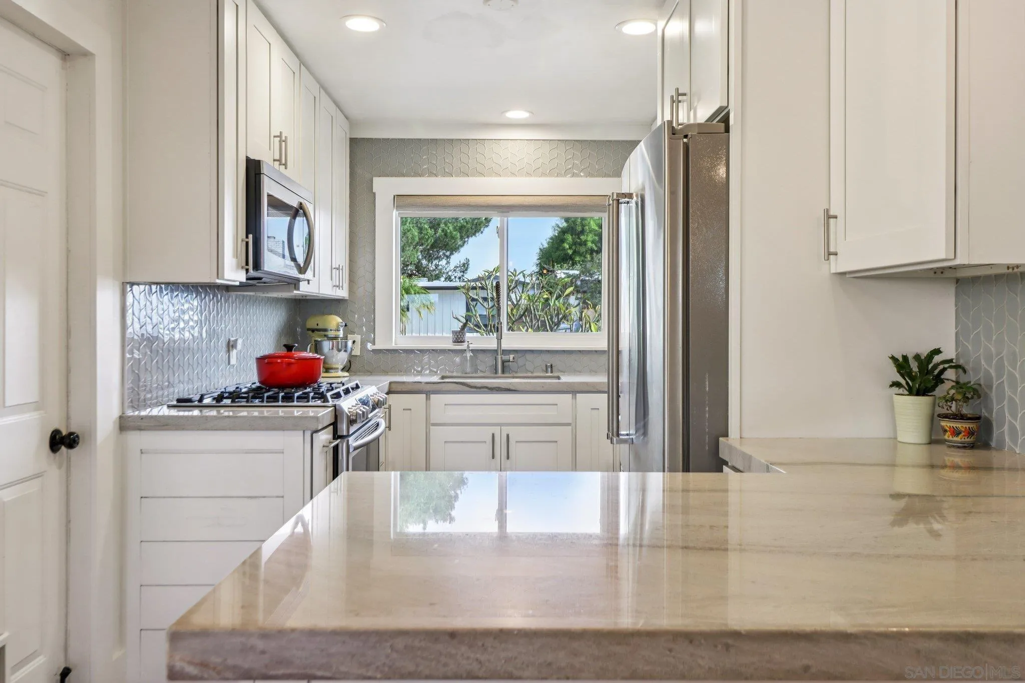 https://cdn.realtyfeed.com/cdn/127/260011024/56ea8f5c33467f3fe904de130af8a0c9.webp