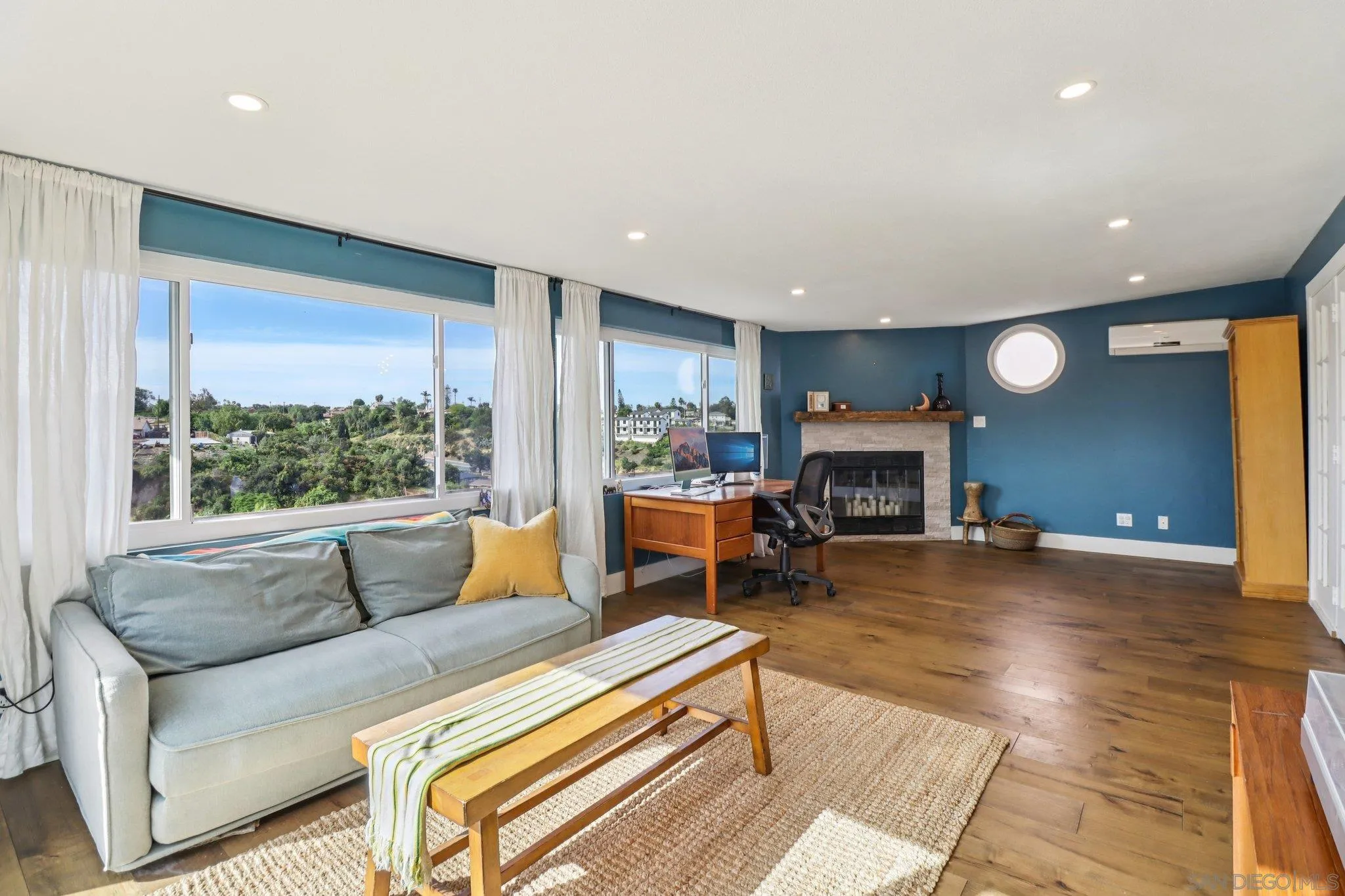 https://cdn.realtyfeed.com/cdn/127/260011024/7d1c5049a8bce650e47f1430d37f784a.webp