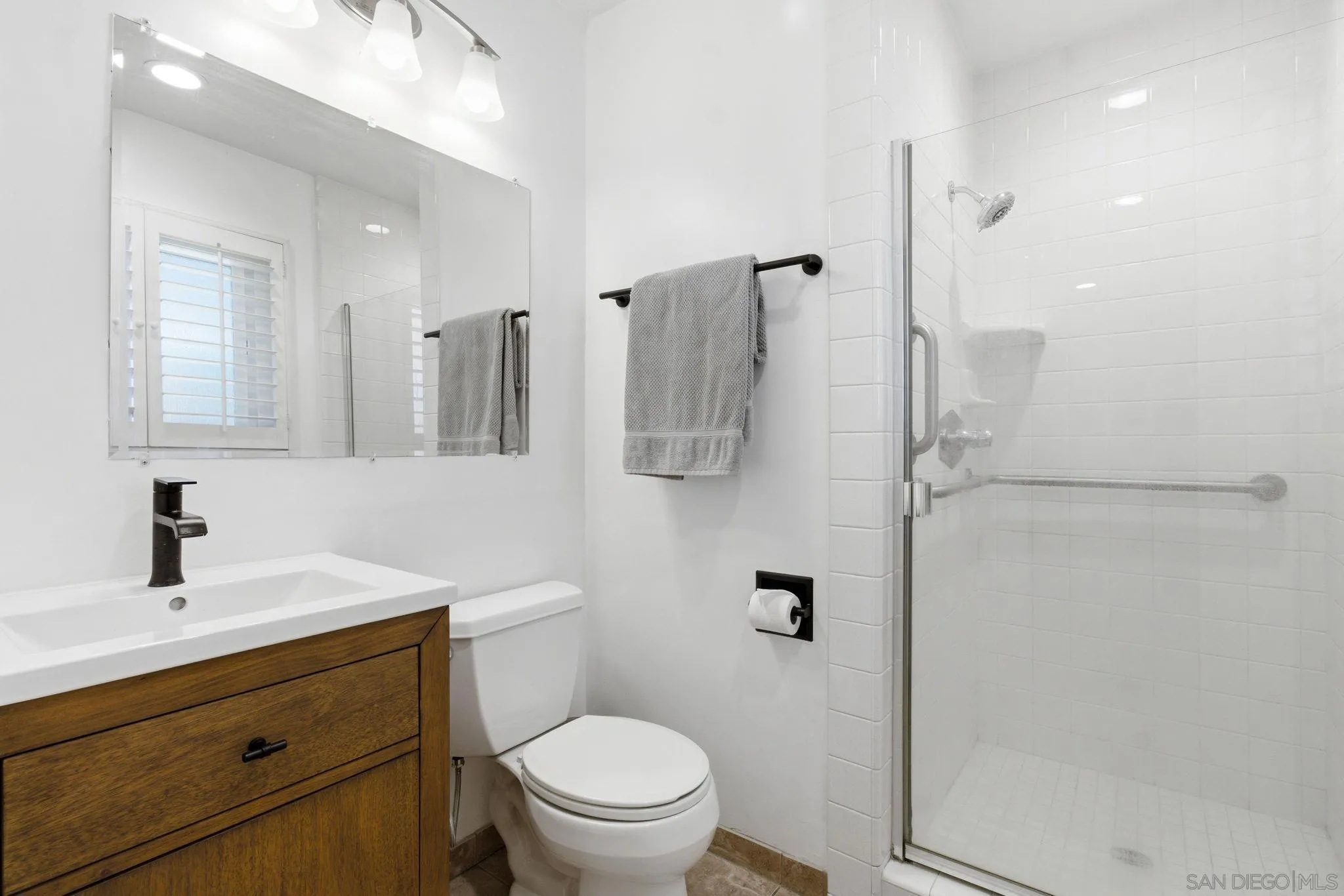 https://cdn.realtyfeed.com/cdn/127/260011028/a975f907fa003facaa744790874ee8a1.webp