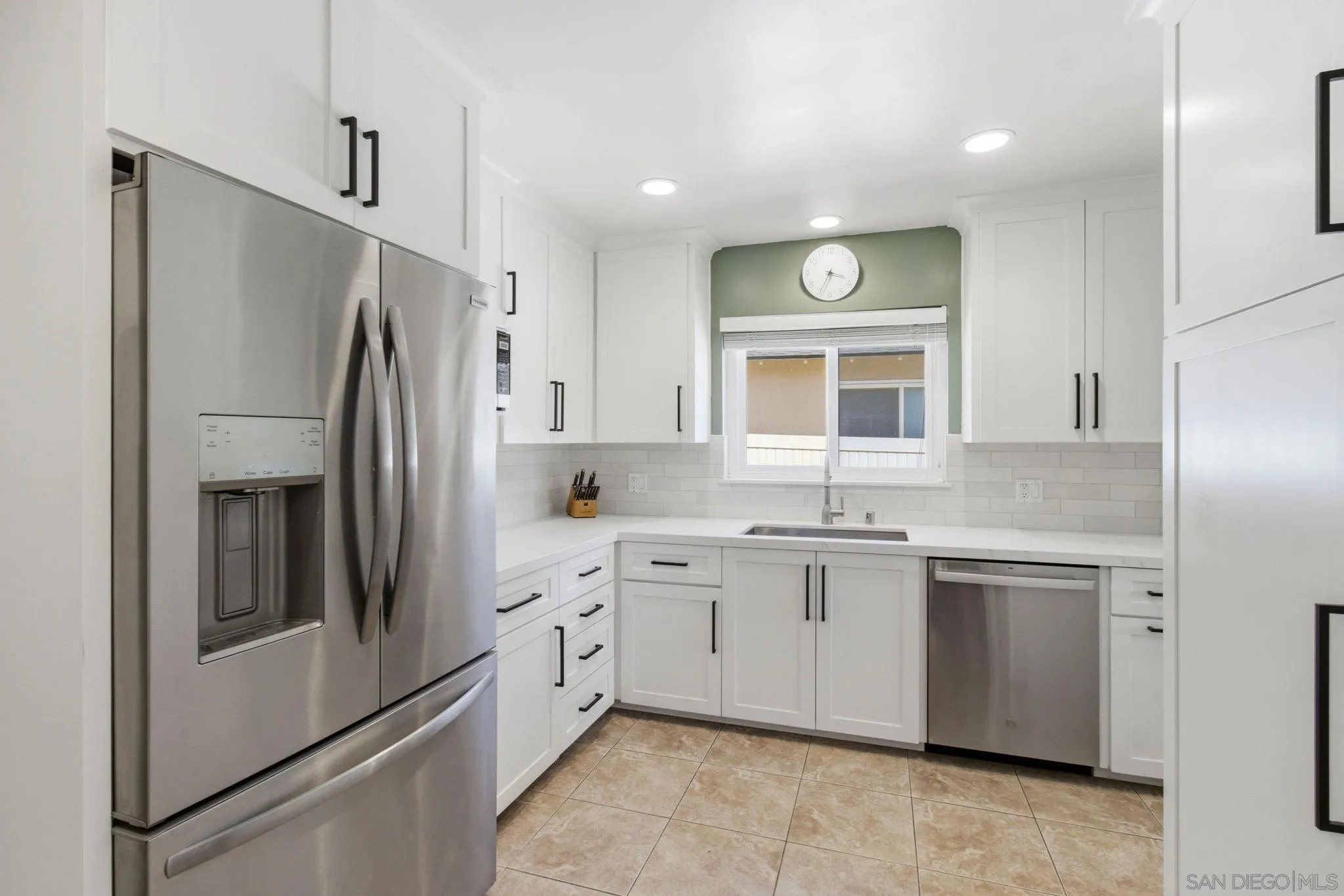 https://cdn.realtyfeed.com/cdn/127/260011028/bc6a267a44956648c3663fa5b83f13ba.webp