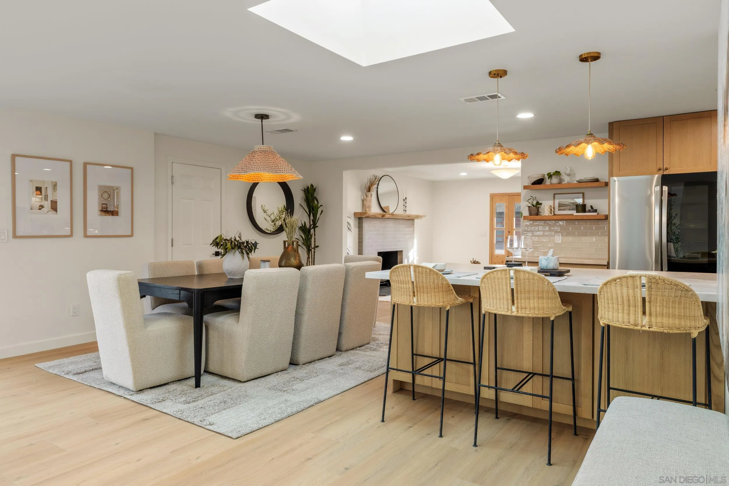 https://cdn.realtyfeed.com/cdn/127/260011030/68fae8d143fa590f4987787a6eb1ea3d.webp
