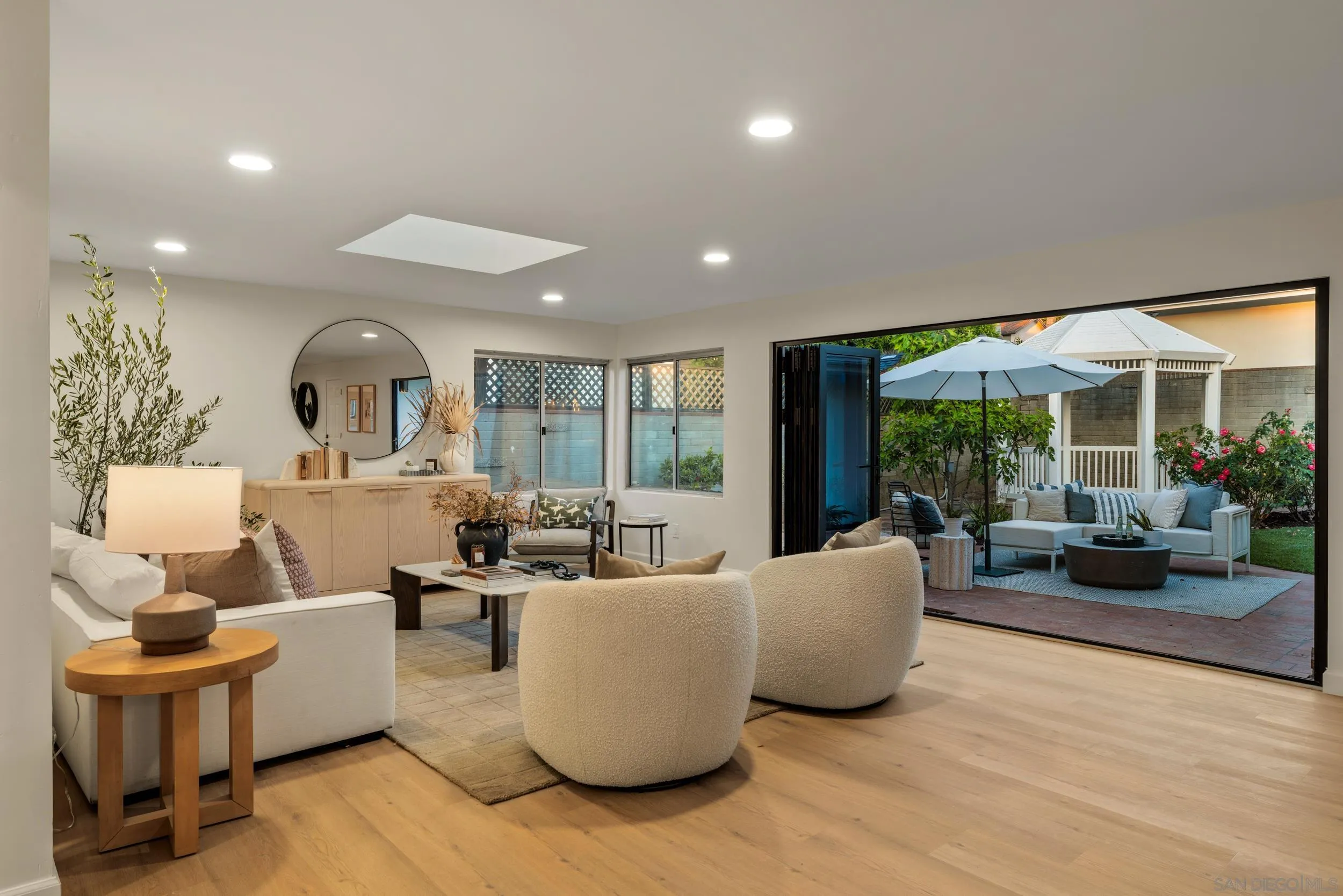 https://cdn.realtyfeed.com/cdn/127/260011030/adff552bcf759dc7d86bb2dec0551f2e.webp