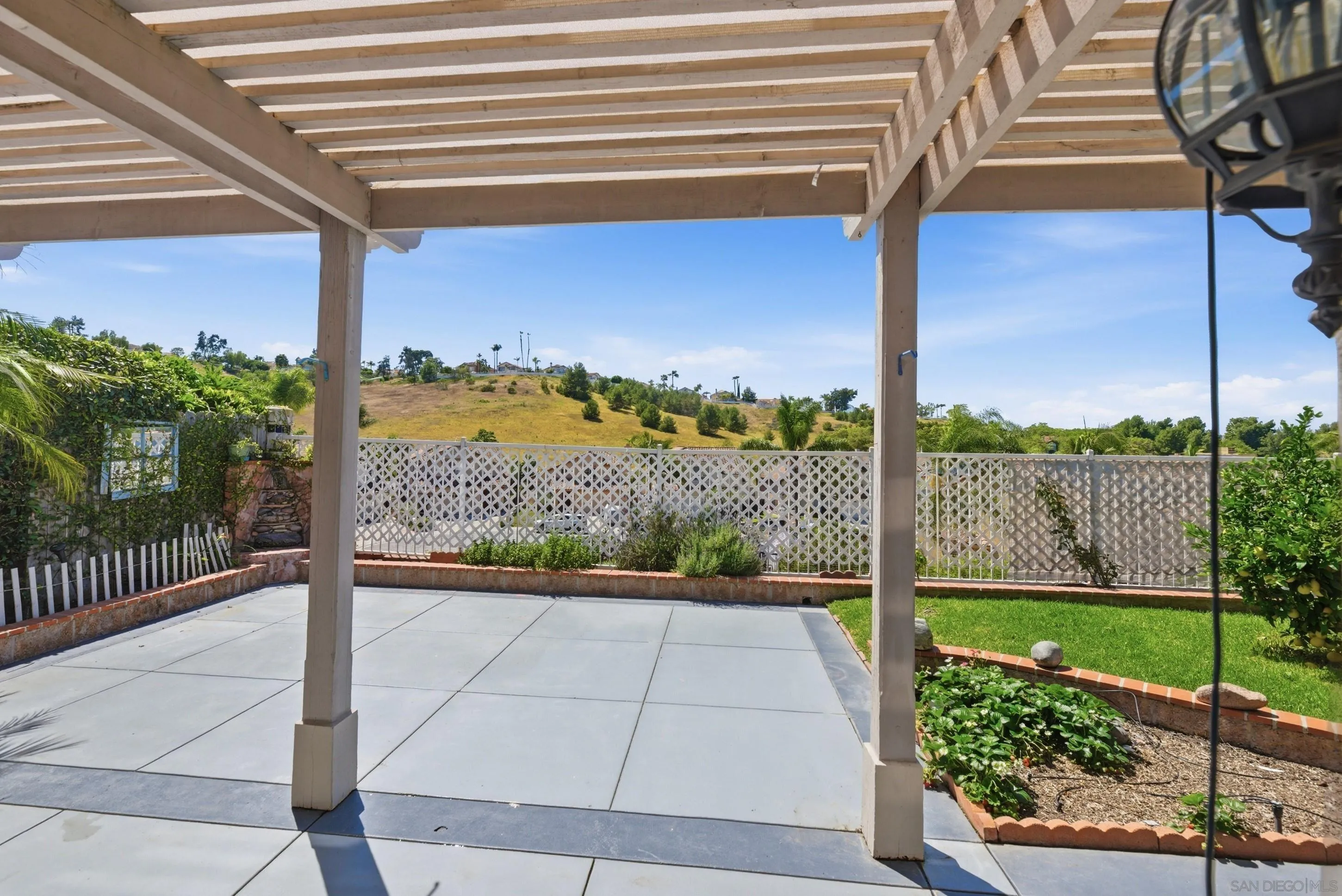 https://cdn.realtyfeed.com/cdn/127/260011032/068285883a09b6e6e58bc12a55e162d8.webp