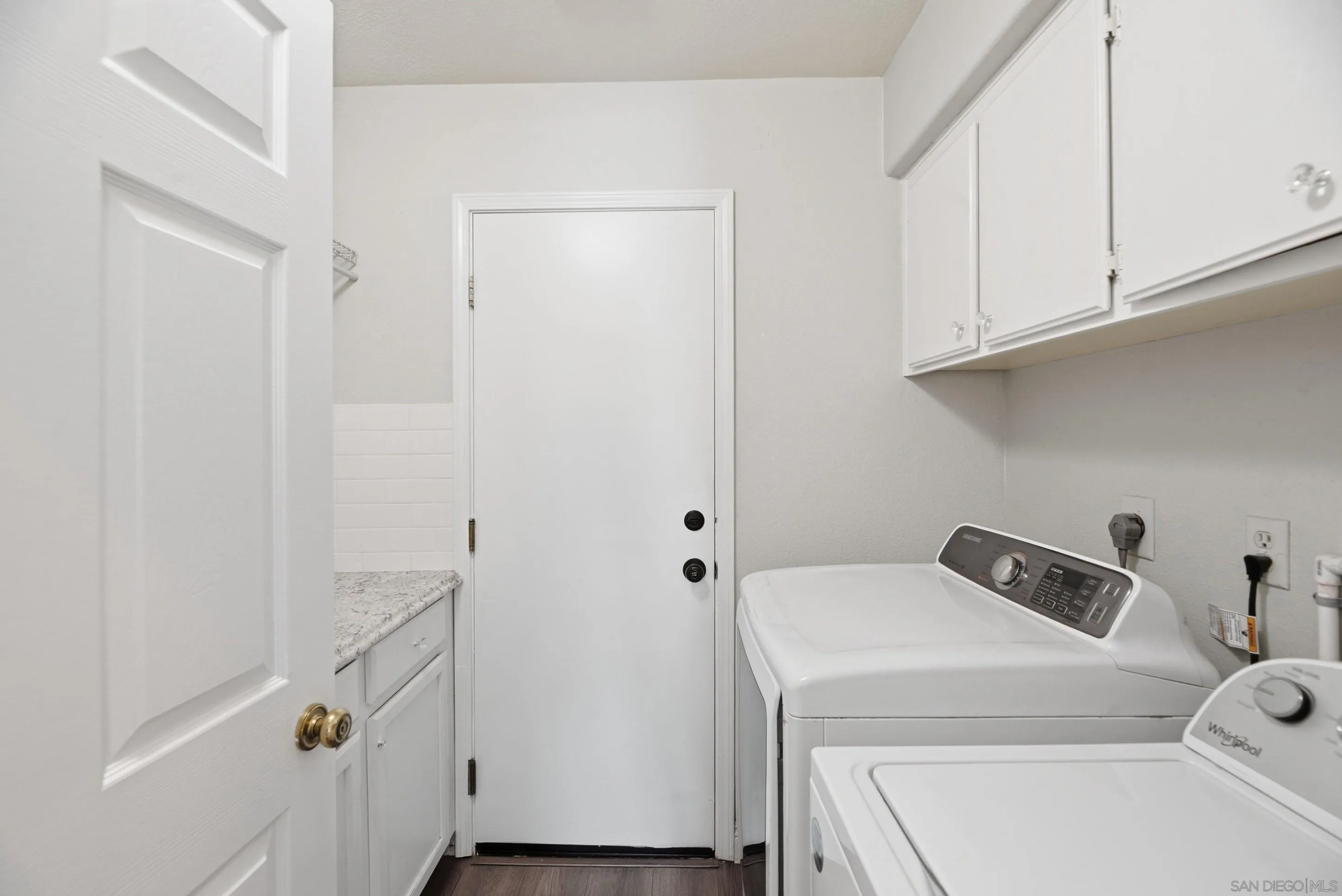 https://cdn.realtyfeed.com/cdn/127/260011032/44563beef8e0cb7dee212b91059efb59.webp