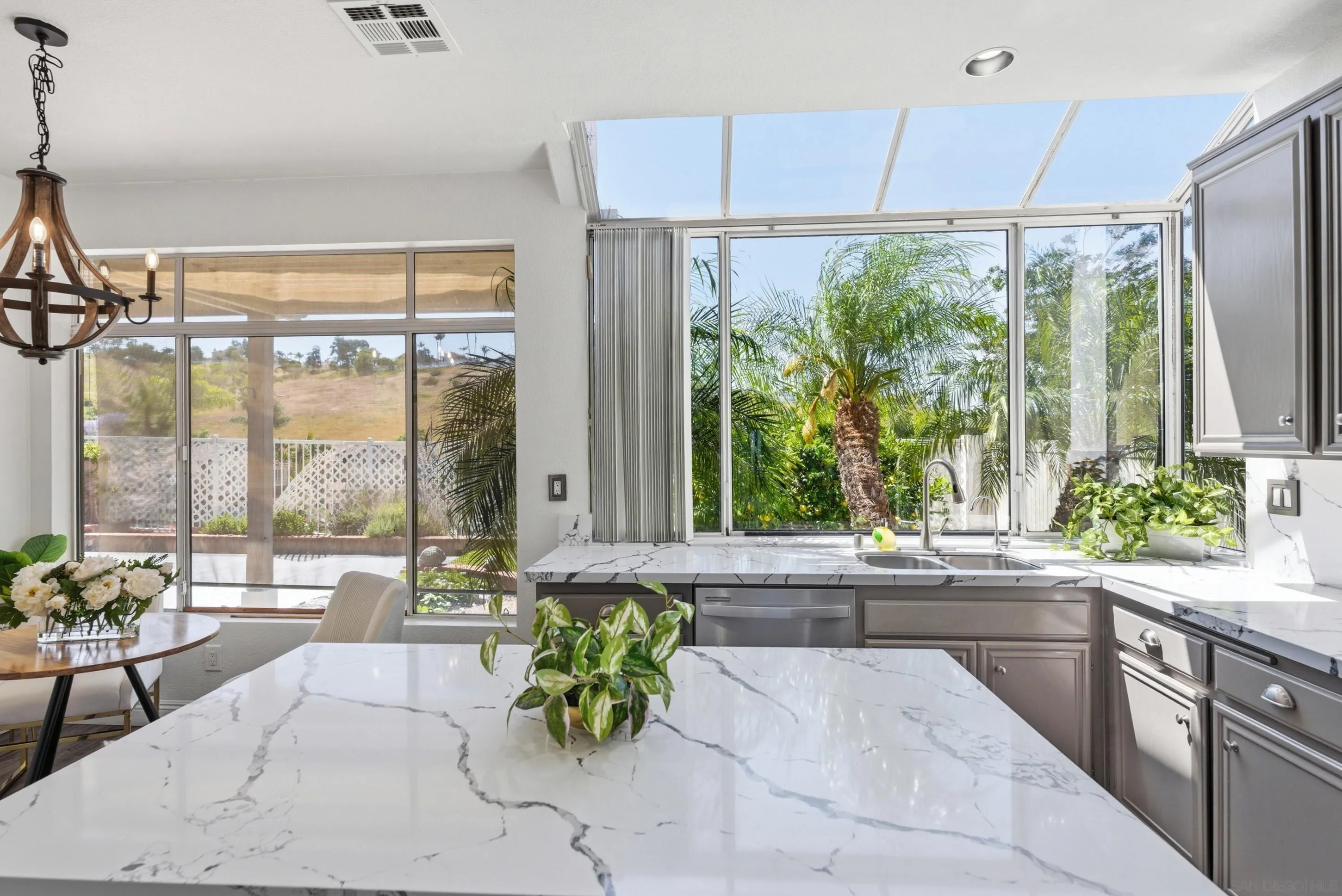 https://cdn.realtyfeed.com/cdn/127/260011032/81019d7e351e7829d04a8dd7645edb63.webp