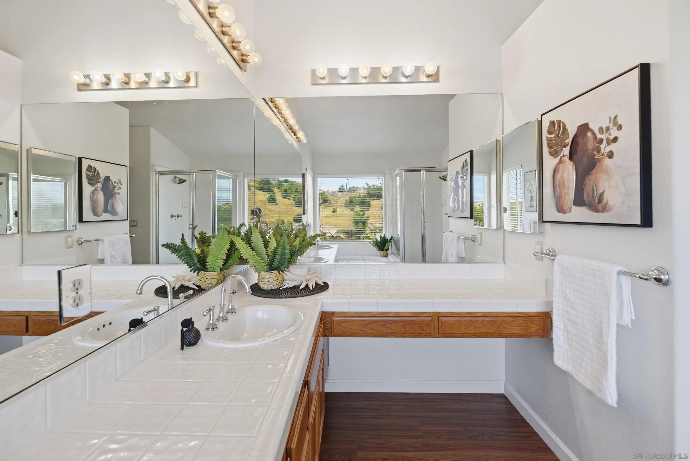 https://cdn.realtyfeed.com/cdn/127/260011032/84fa092777c058ee34b02e9ce3d039c0.webp