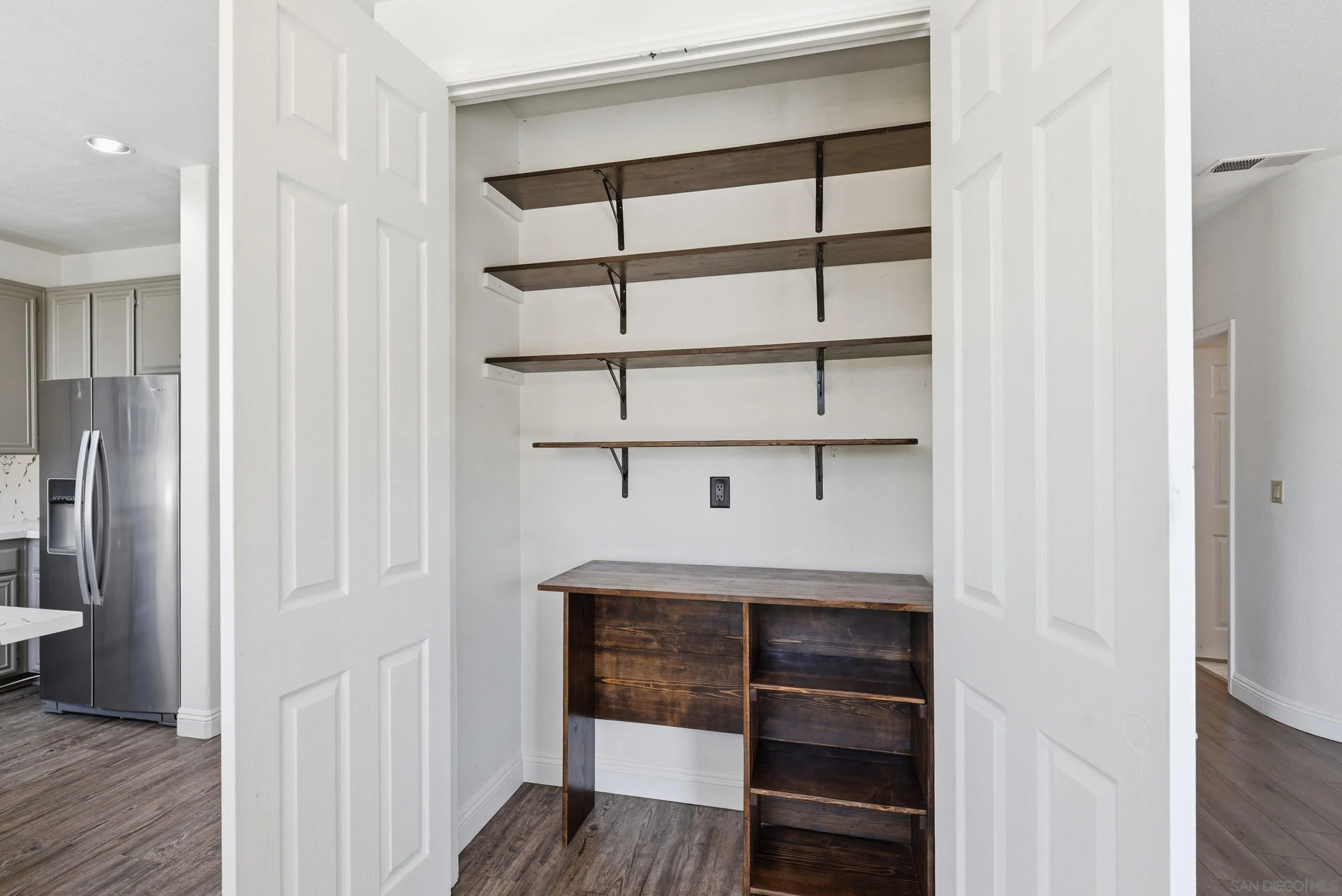 https://cdn.realtyfeed.com/cdn/127/260011032/9c7175c5e409c3007dd6f9dbe4e44537.webp
