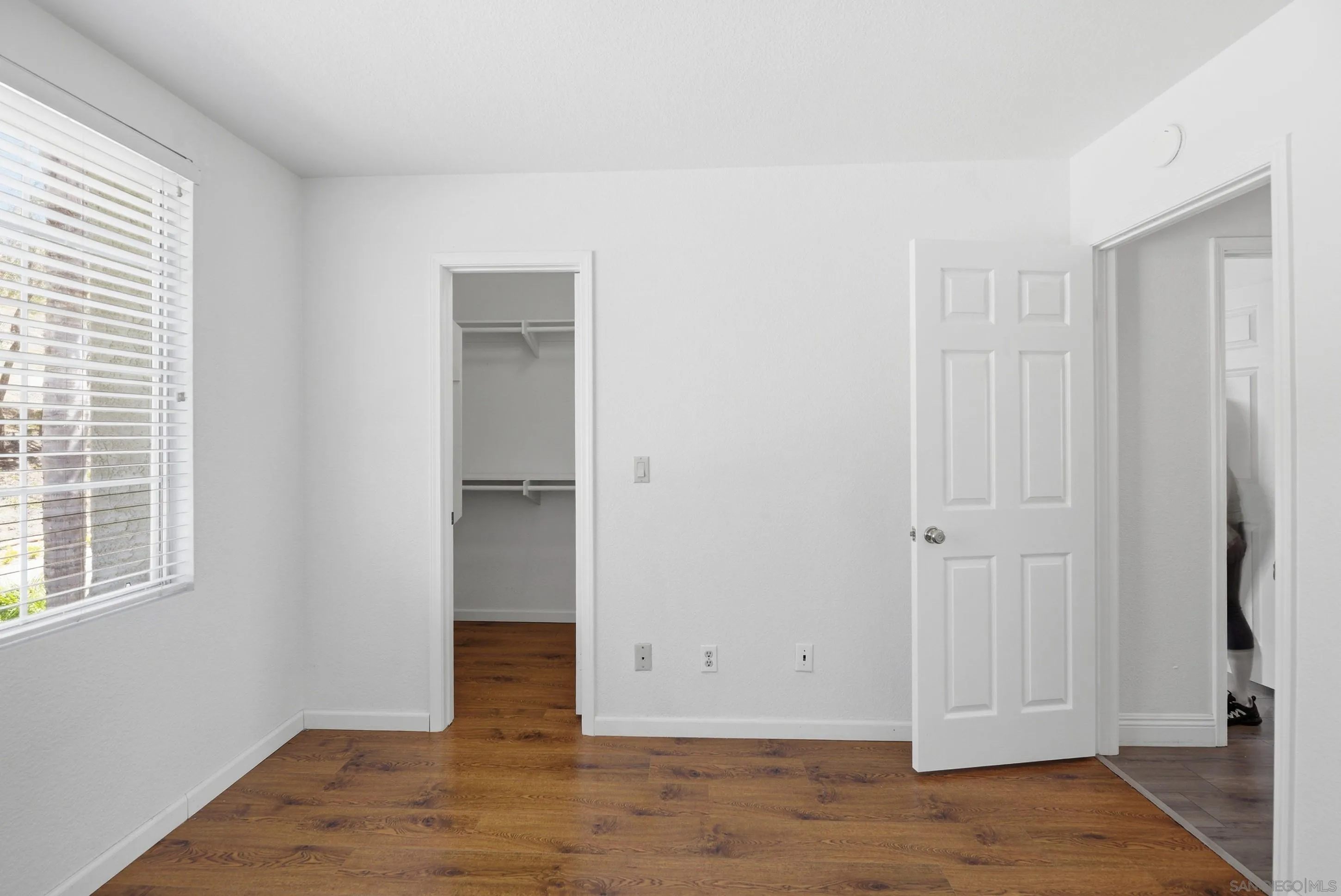 https://cdn.realtyfeed.com/cdn/127/260011032/b0e7b7fa25a349987e41a19cbf1b2f81.webp