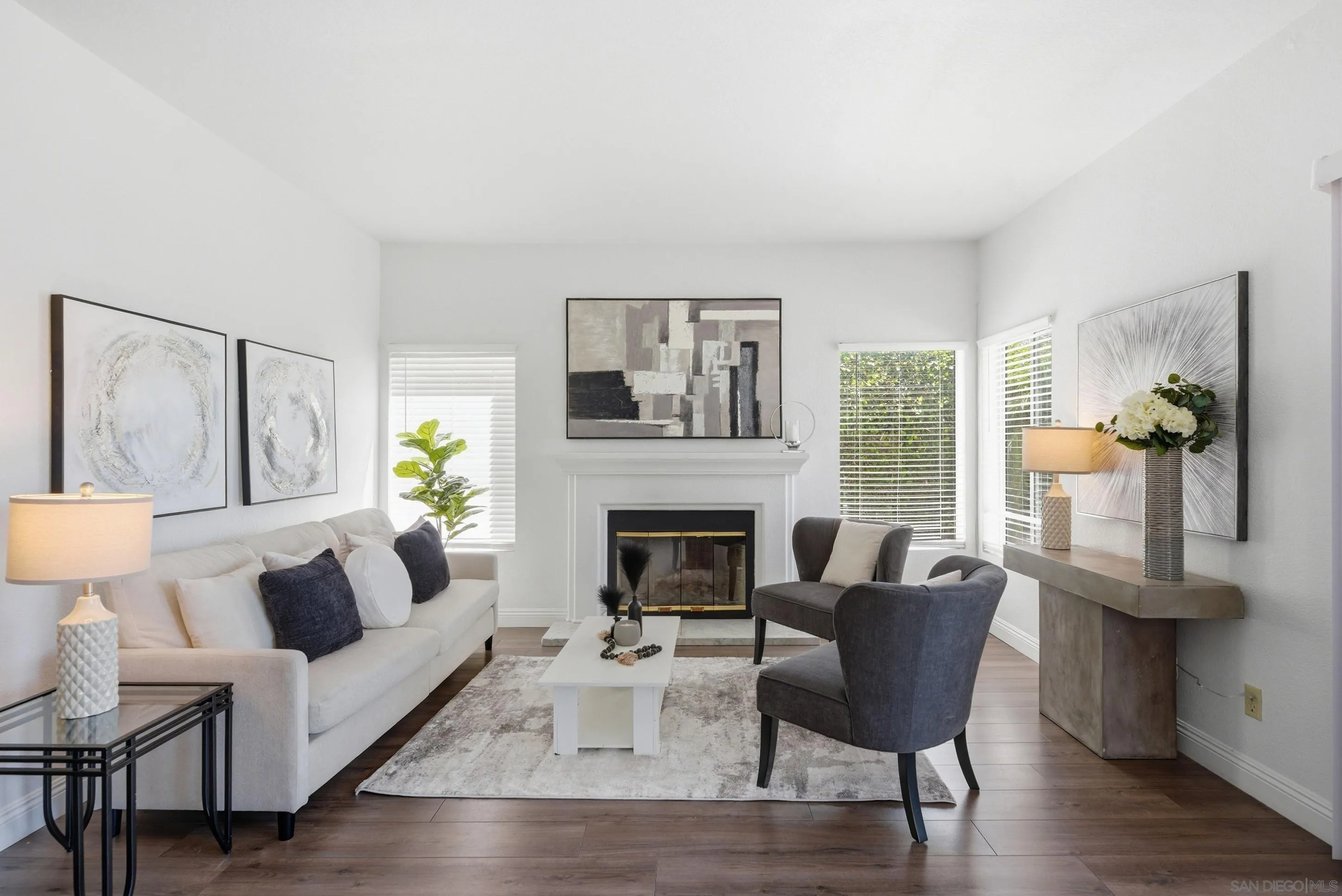 https://cdn.realtyfeed.com/cdn/127/260011032/be946835c49d9f93d03032036ec36e10.webp