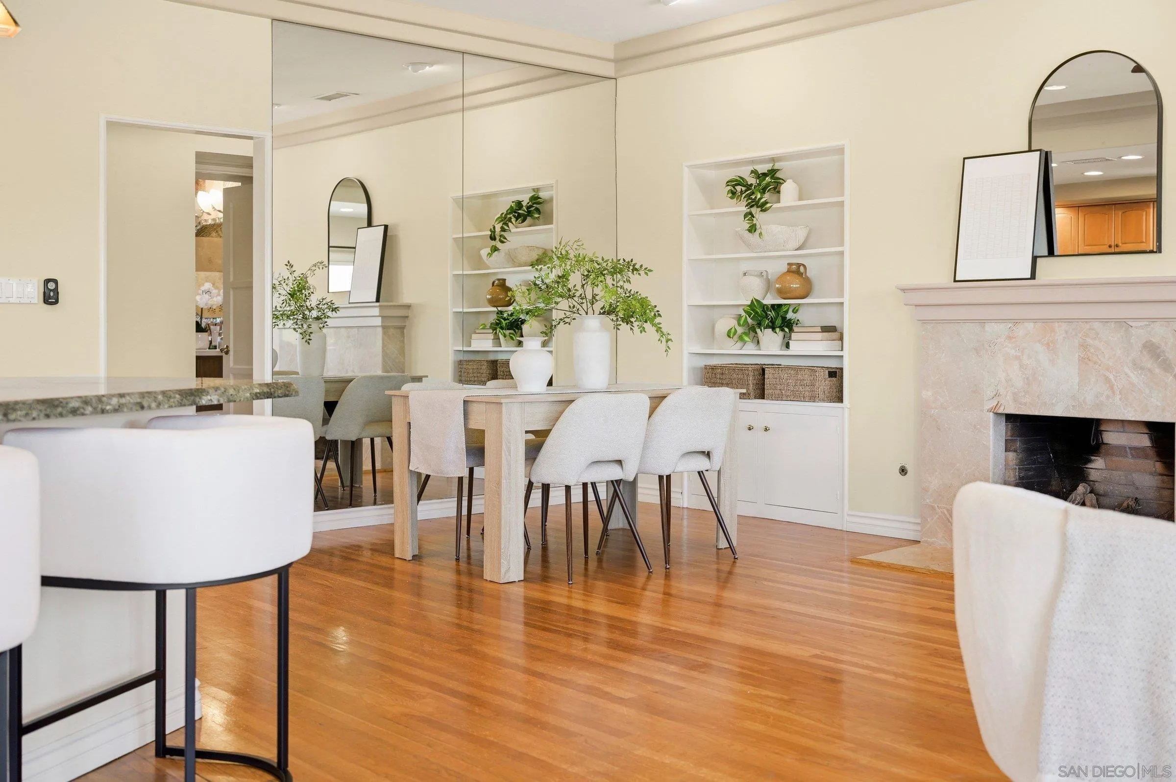 https://cdn.realtyfeed.com/cdn/127/260011033/07bade973dc99f322268b88788d19645.webp