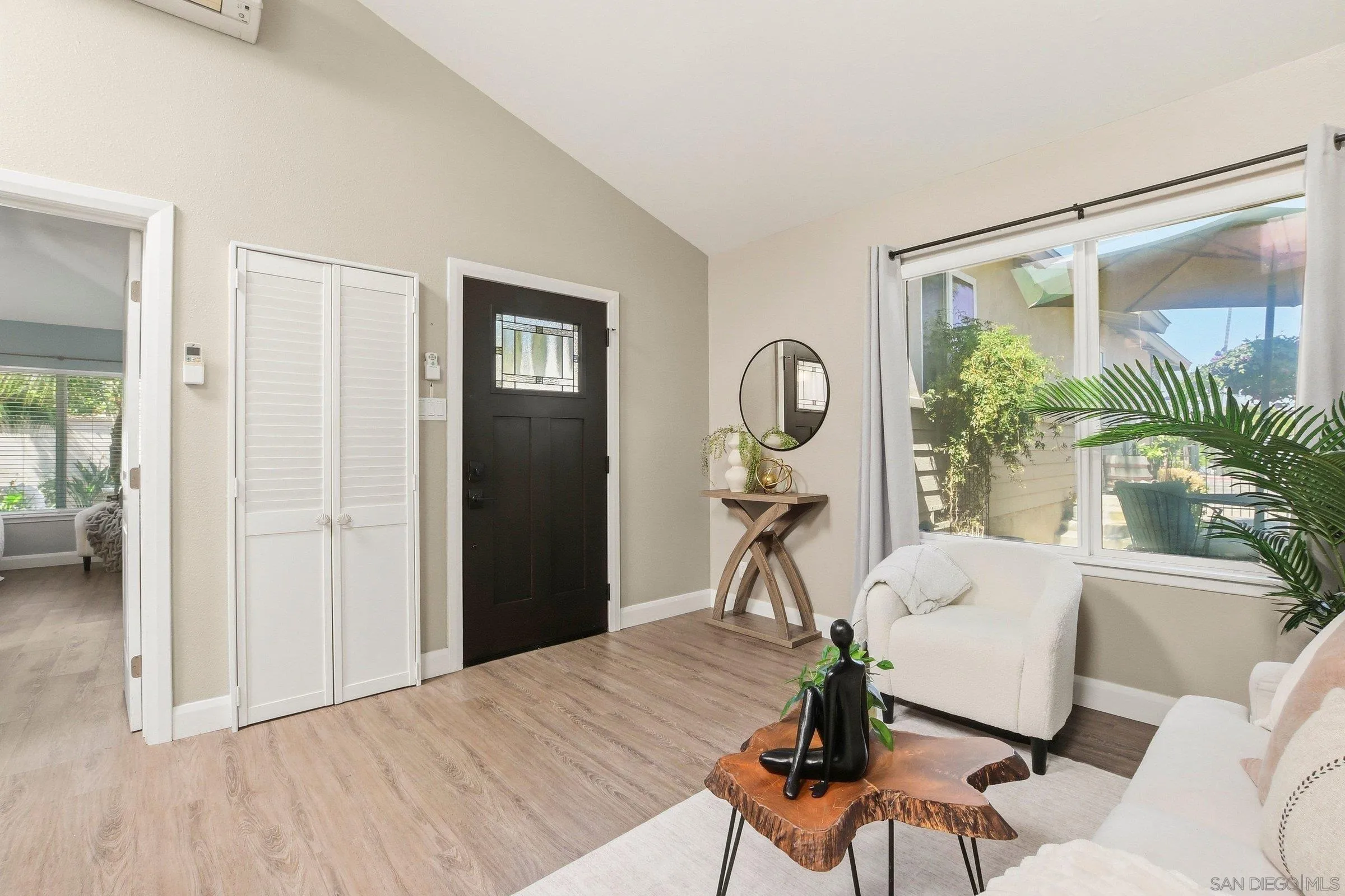 https://cdn.realtyfeed.com/cdn/127/260011033/14840976bc9f0d35e4a4276fac0928fd.webp