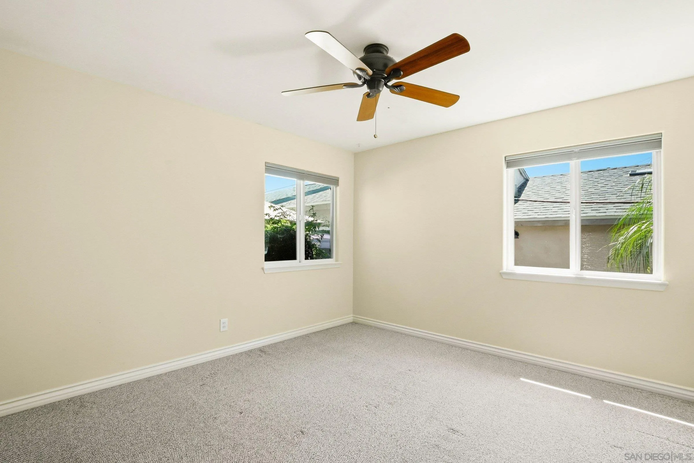 https://cdn.realtyfeed.com/cdn/127/260011033/5a87da2824eea371e6908c71c29a11bb.webp