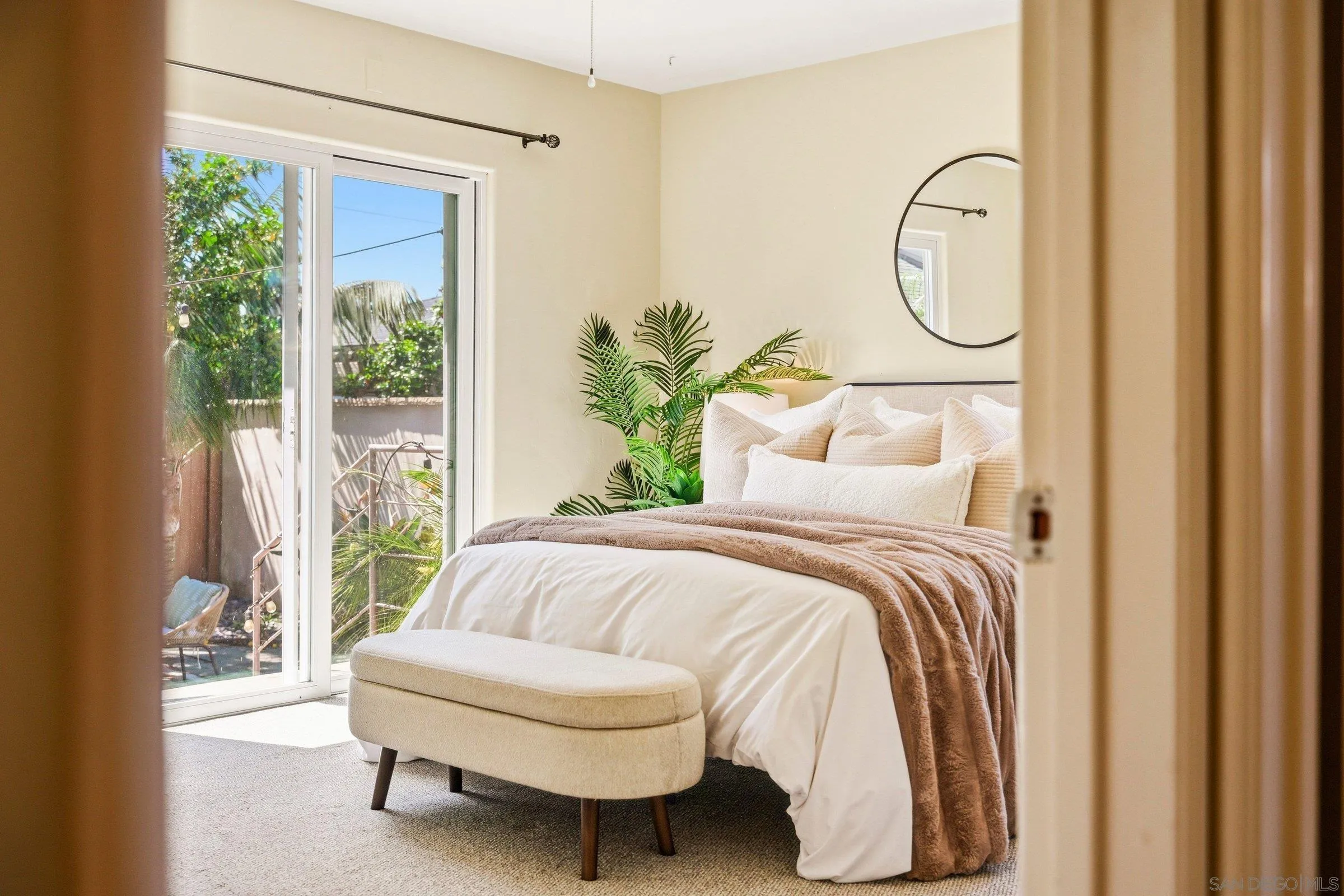 https://cdn.realtyfeed.com/cdn/127/260011033/679e6b57086392f61805bf1346c26808.webp