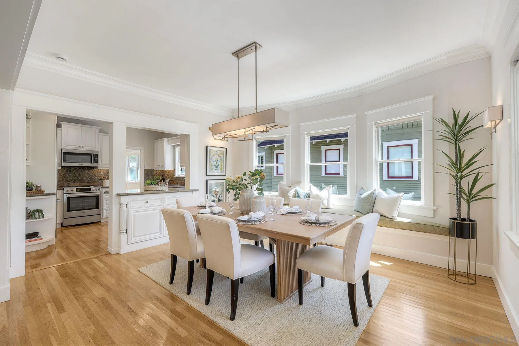 https://cdn.realtyfeed.com/cdn/127/260011035/7caf925a31a96423d400ea3f3101c260.webp