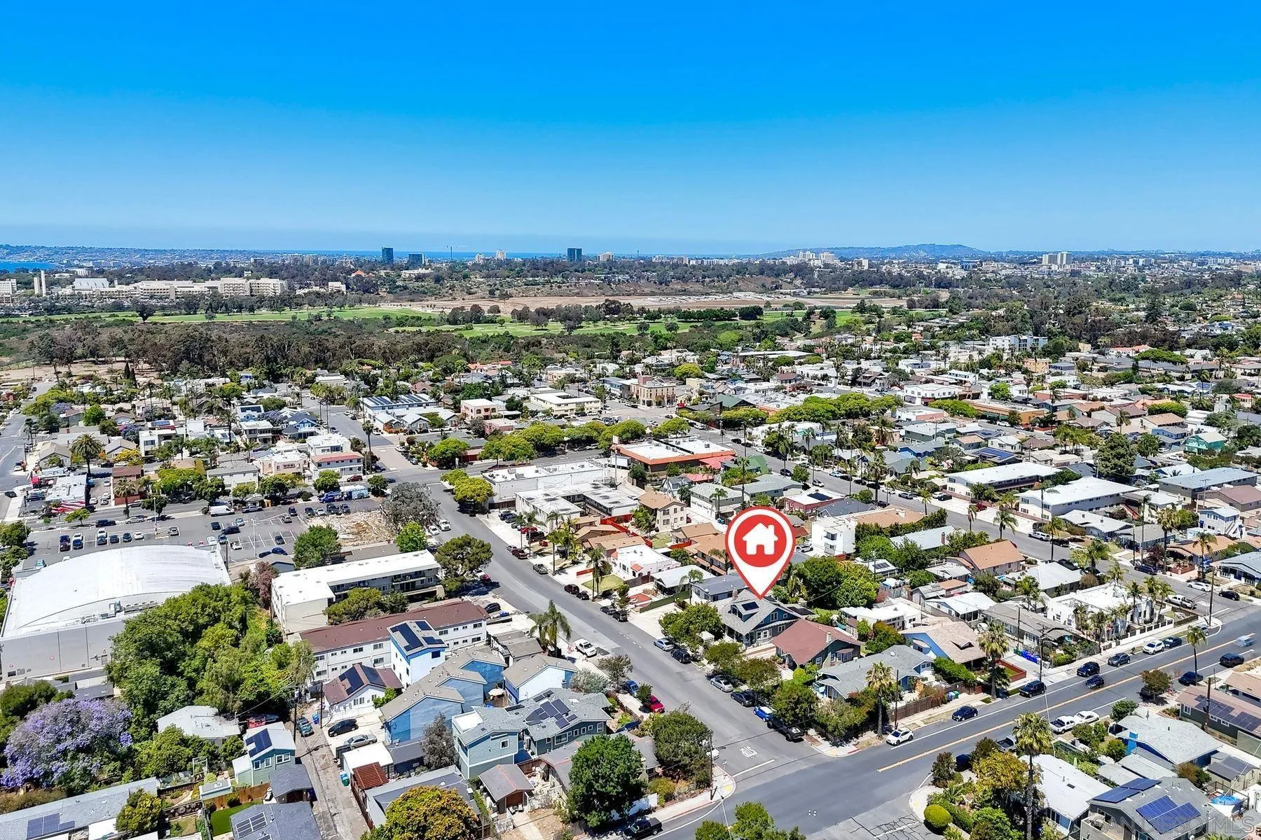 https://cdn.realtyfeed.com/cdn/127/260011035/bb0f0e4cf3b8b8df8ff5fd2854b92f0e.webp