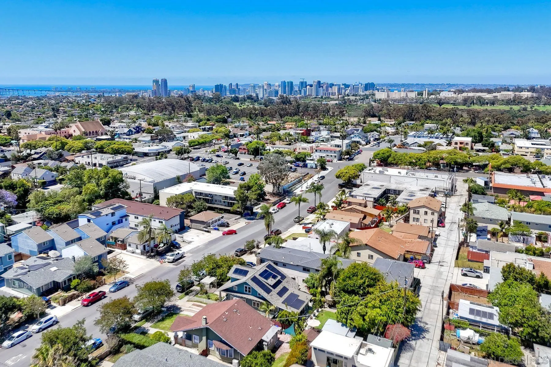 https://cdn.realtyfeed.com/cdn/127/260011035/c9bbc140c6c1718d6e63ce54d682013d.webp