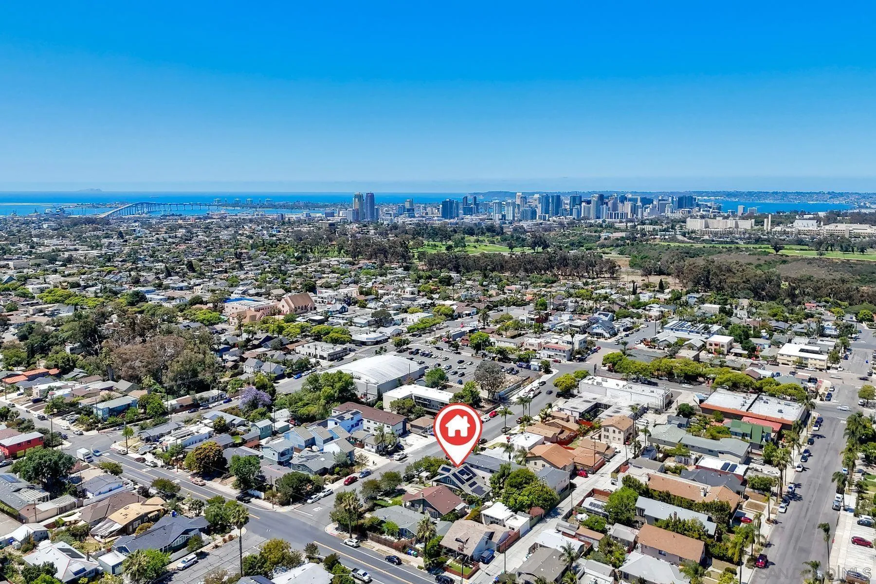 https://cdn.realtyfeed.com/cdn/127/260011035/cf217e5dab63170820c1377112cbde36.webp